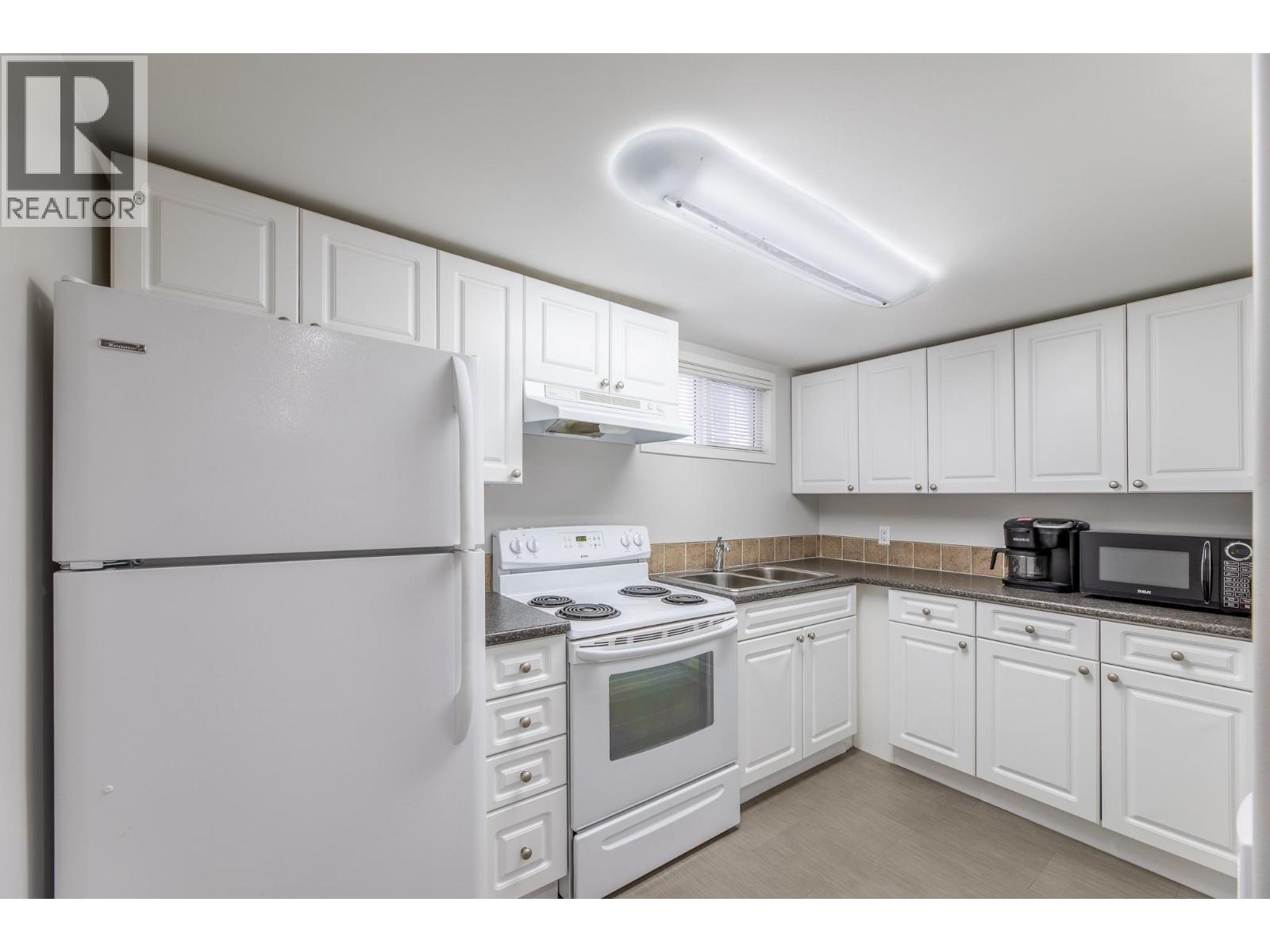 479 Winnipeg Street, Penticton, British Columbia  V2A 5M7 - Photo 27 - 10380013