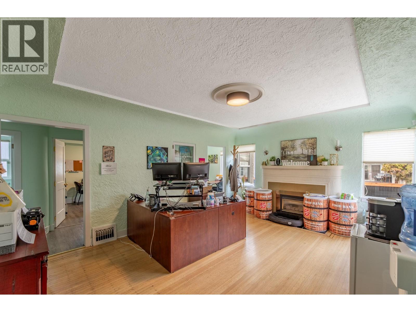 479 Winnipeg Street, Penticton, British Columbia  V2A 5M7 - Photo 4 - 10380013