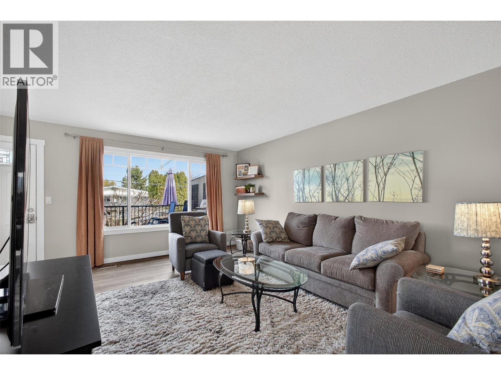 1085 Alta Dena Road, Kelowna, British Columbia  V1X 4K1 - Photo 3 - 10379614