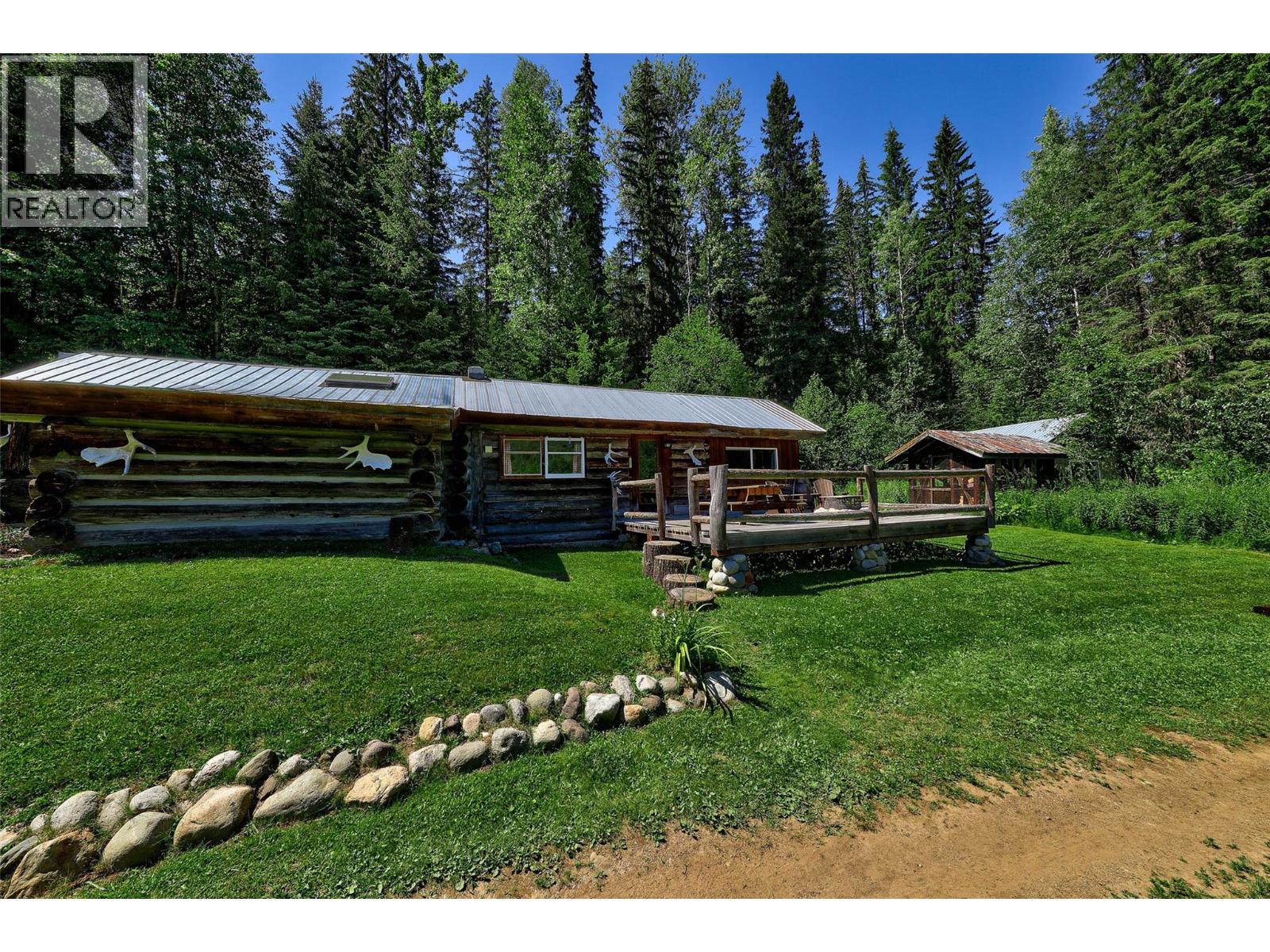 6584 Corral Road, Clearwater, British Columbia  V0E 1N1 - Photo 7 - 10380719