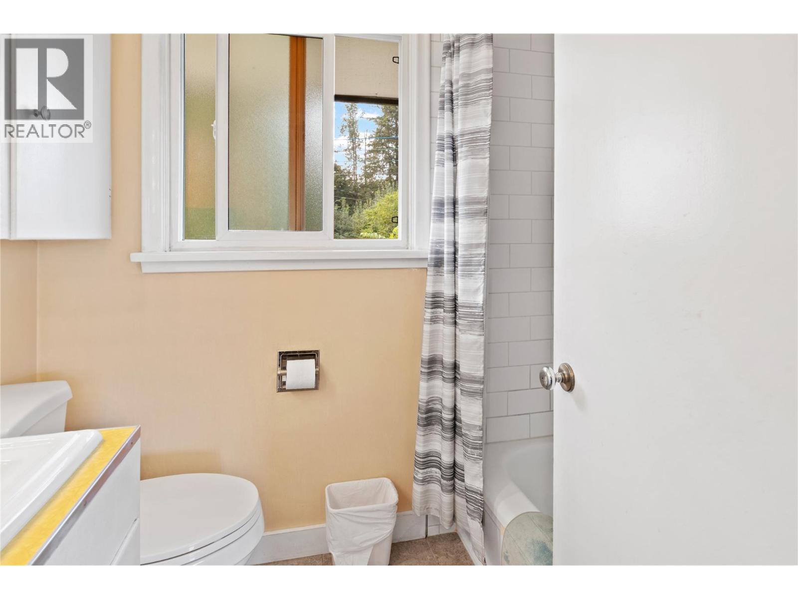 1230 Shuswap Avenue, Sicamous, British Columbia  V0E 2V1 - Photo 18 - 10380947