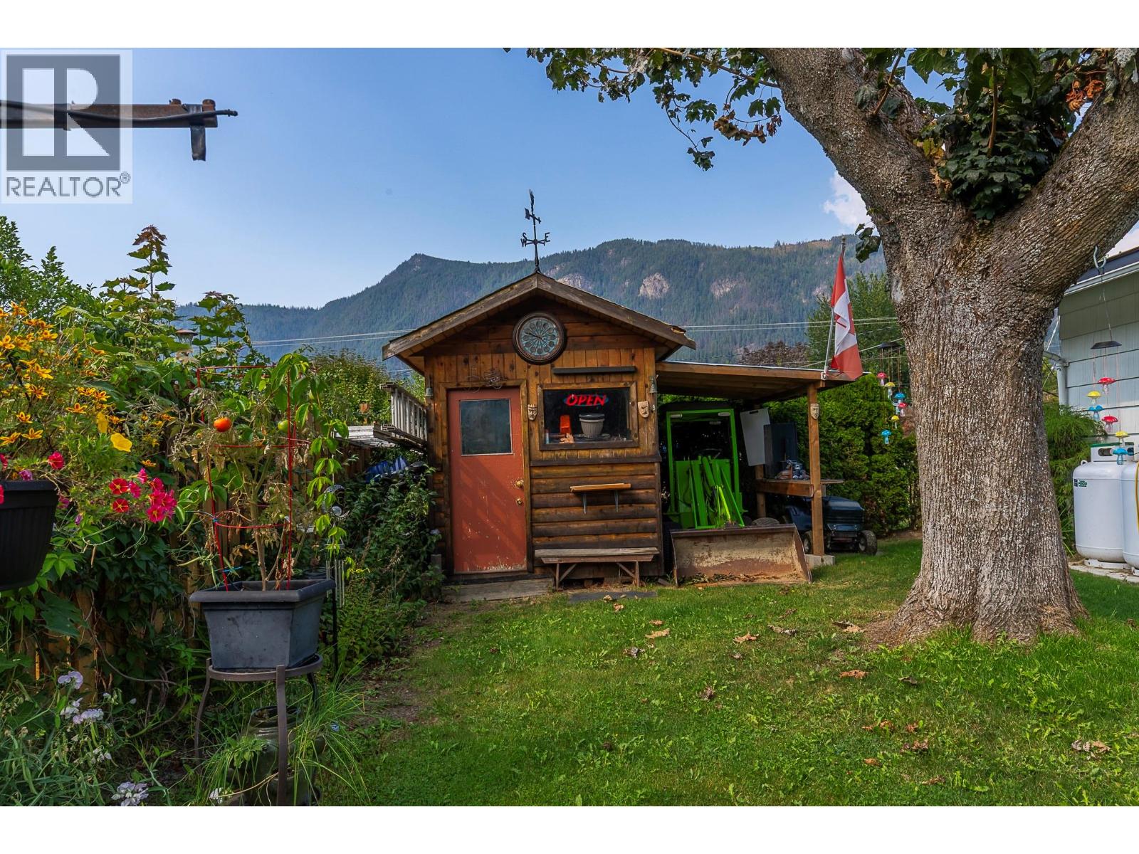 1230 Shuswap Avenue, Sicamous, British Columbia  V0E 2V1 - Photo 32 - 10380947