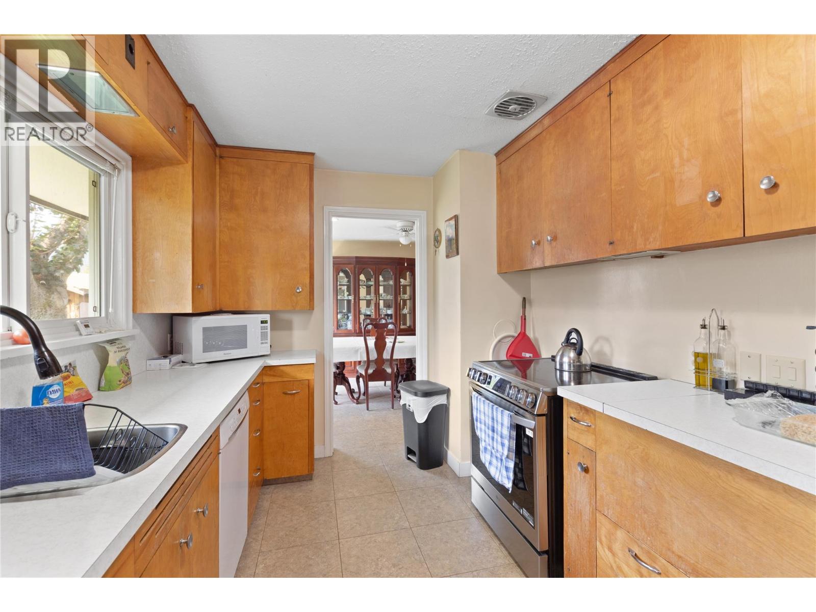 1230 Shuswap Avenue, Sicamous, British Columbia  V0E 2V1 - Photo 8 - 10380947