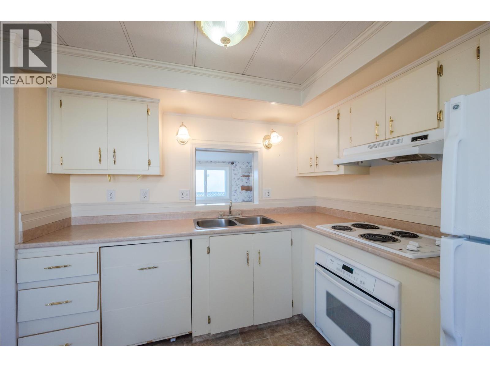 98 Okanagan Avenue E Unit# 97, Penticton, British Columbia  V2A 3J5 - Photo 8 - 10380935