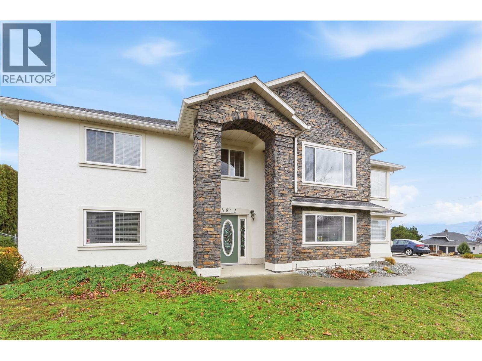 4812 Westridge Drive, Kelowna, British Columbia  V1W 3B5 - Photo 1 - 10380268