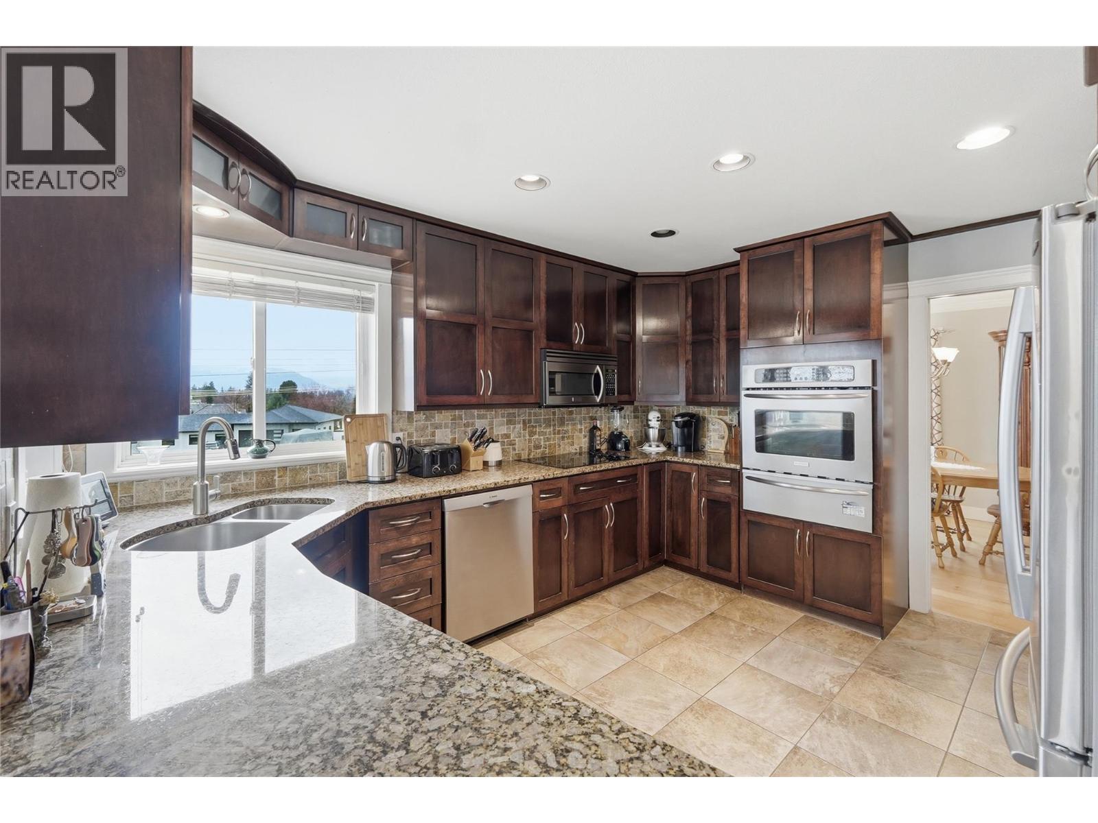 4812 Westridge Drive, Kelowna, British Columbia  V1W 3B5 - Photo 12 - 10380268