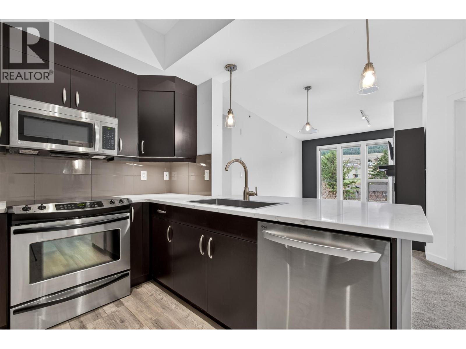 7343 Okanagan Landing Road Unit# 2402, Vernon, British Columbia  V1H 2J6 - Photo 5 - 10379661