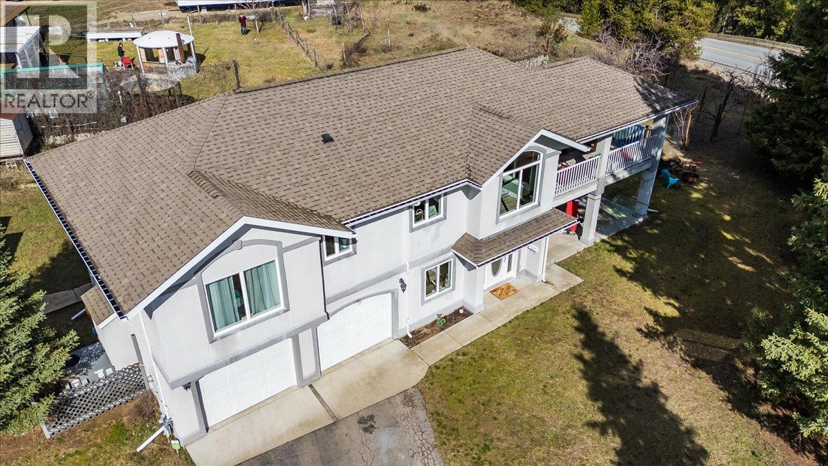 601 12th Avenue, Genelle, British Columbia  V0G 1G0 - Photo 3 - 10380762