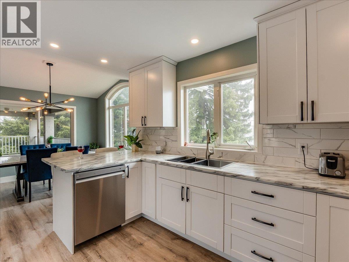 601 12th Avenue, Genelle, British Columbia  V0G 1G0 - Photo 54 - 10380762