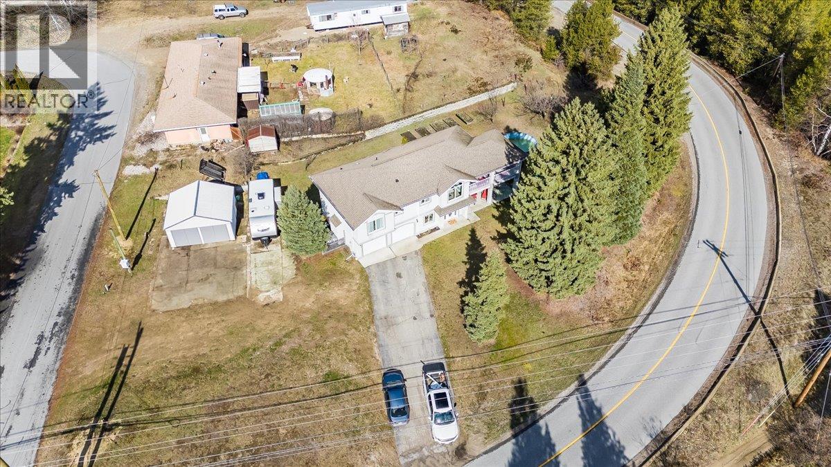 601 12th Avenue, Genelle, British Columbia  V0G 1G0 - Photo 6 - 10380762