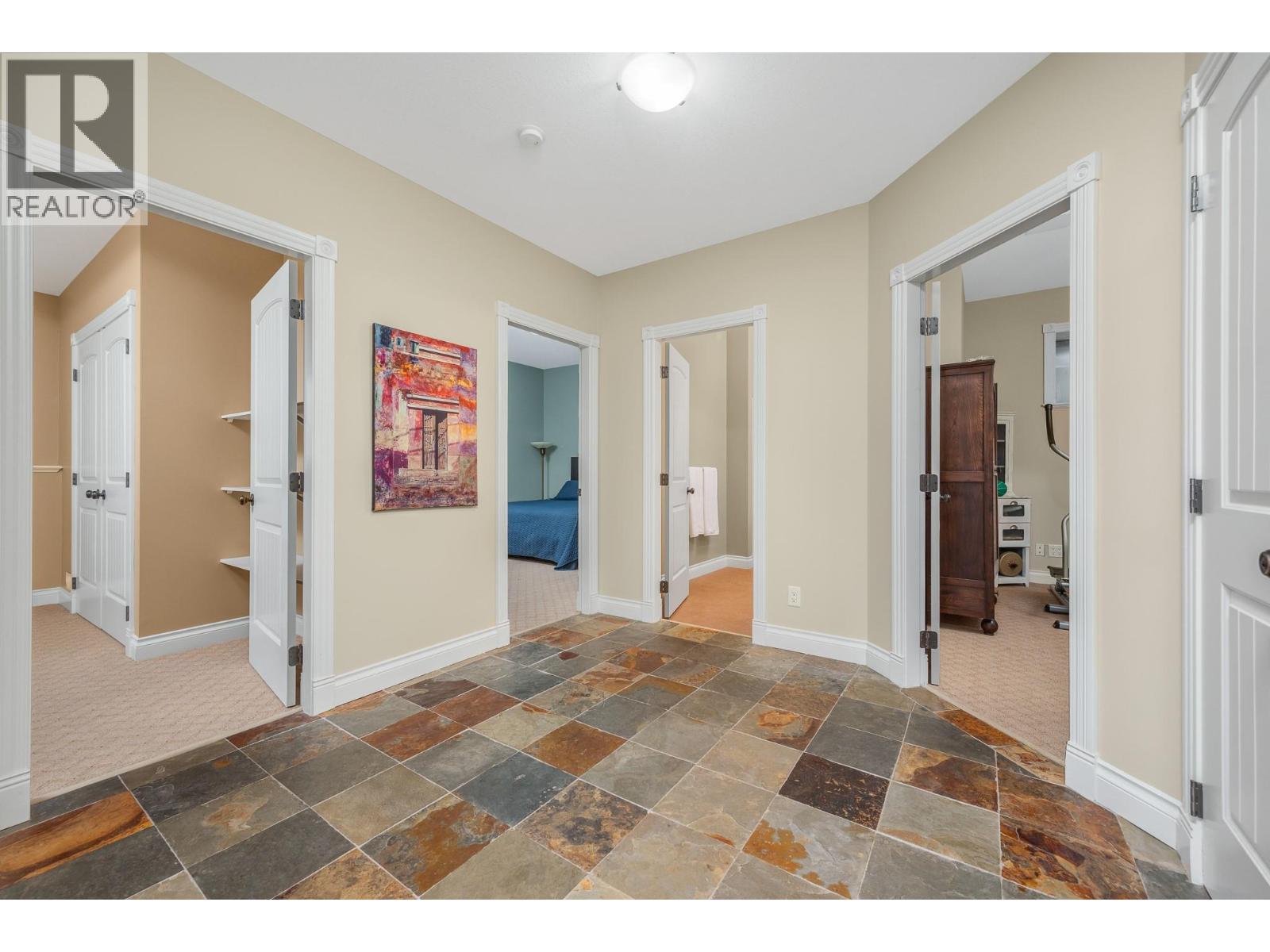 7551 Tronson Road, Vernon, British Columbia  V1H 1C4 - Photo 11 - 10376216