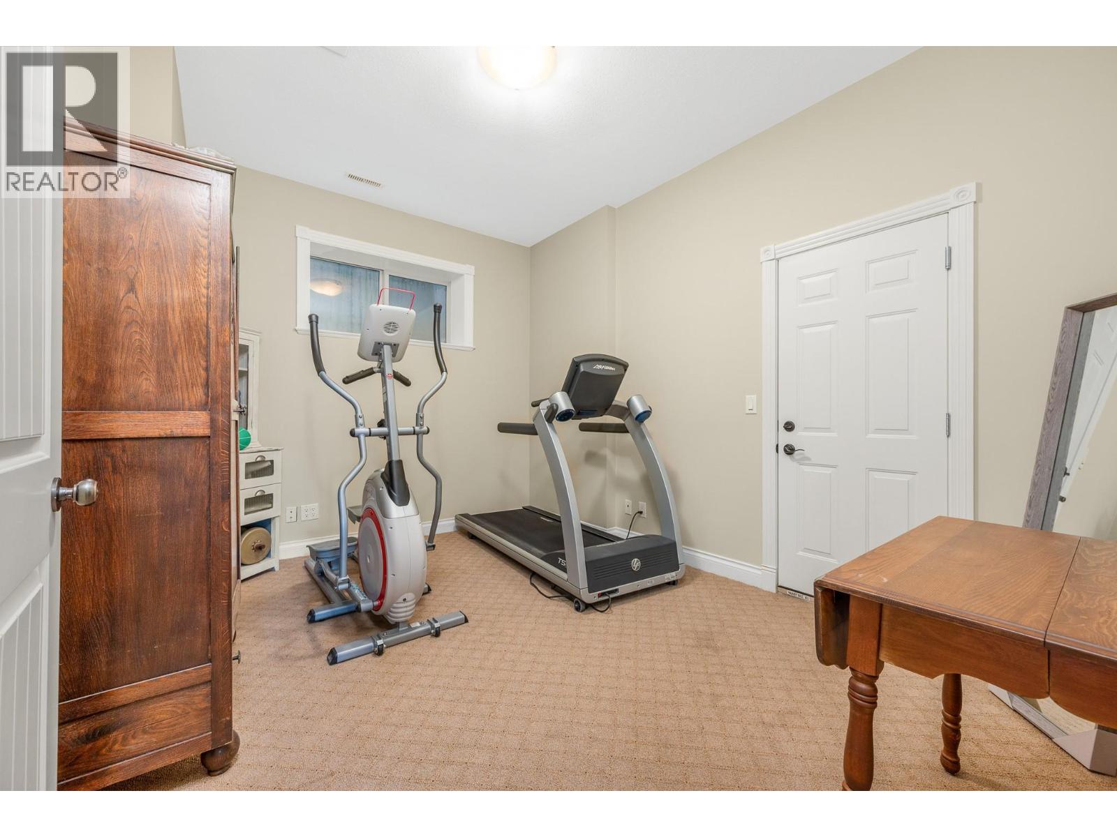 7551 Tronson Road, Vernon, British Columbia  V1H 1C4 - Photo 12 - 10376216