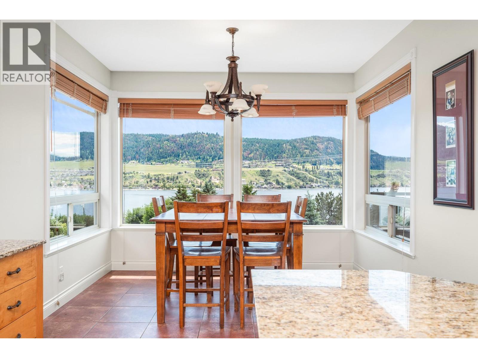 7551 Tronson Road, Vernon, British Columbia  V1H 1C4 - Photo 22 - 10376216