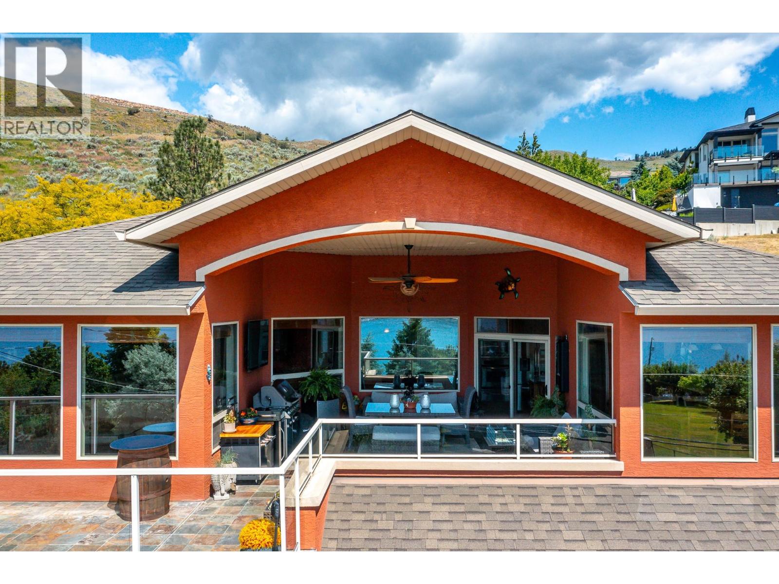 7551 Tronson Road, Vernon, British Columbia  V1H 1C4 - Photo 3 - 10376216