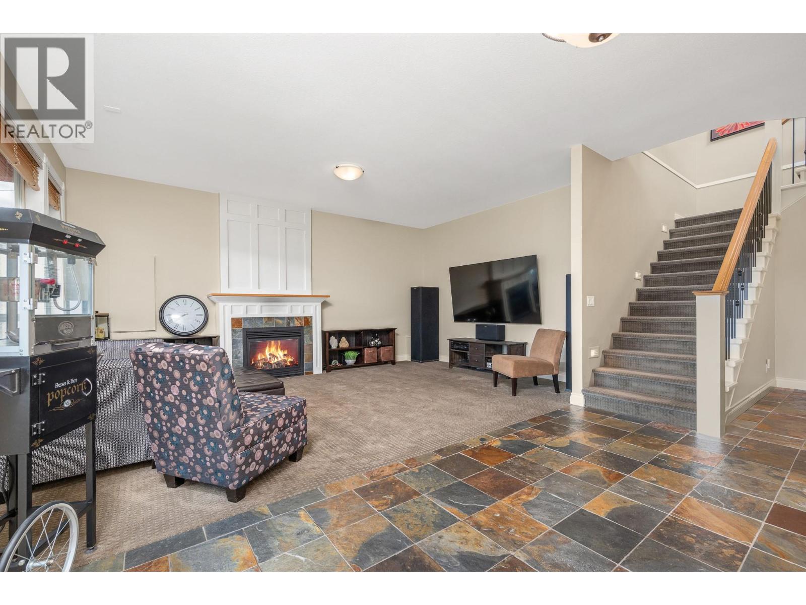 7551 Tronson Road, Vernon, British Columbia  V1H 1C4 - Photo 9 - 10376216