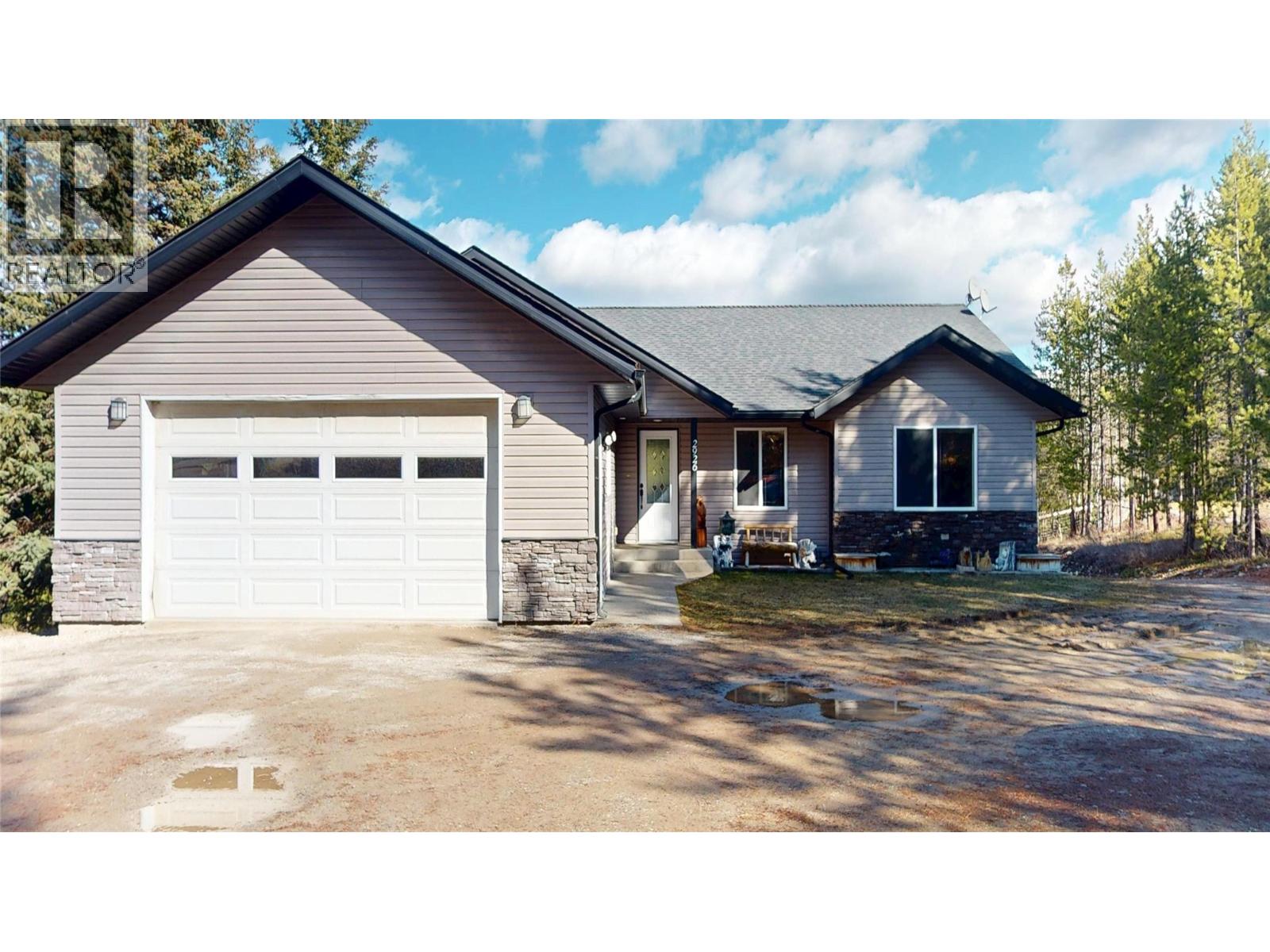 2926 Westview Road, Cranbrook, British Columbia  V1C 7G8 - Photo 1 - 10380727