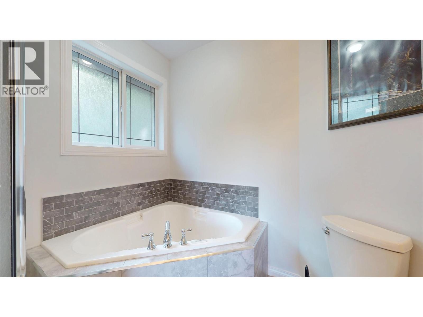 2926 Westview Road, Cranbrook, British Columbia  V1C 7G8 - Photo 18 - 10380727