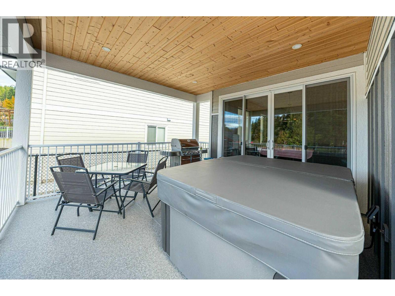 80 15 Avenue Se, Salmon Arm, British Columbia  V1E 0G3 - Photo 11 - 10380920