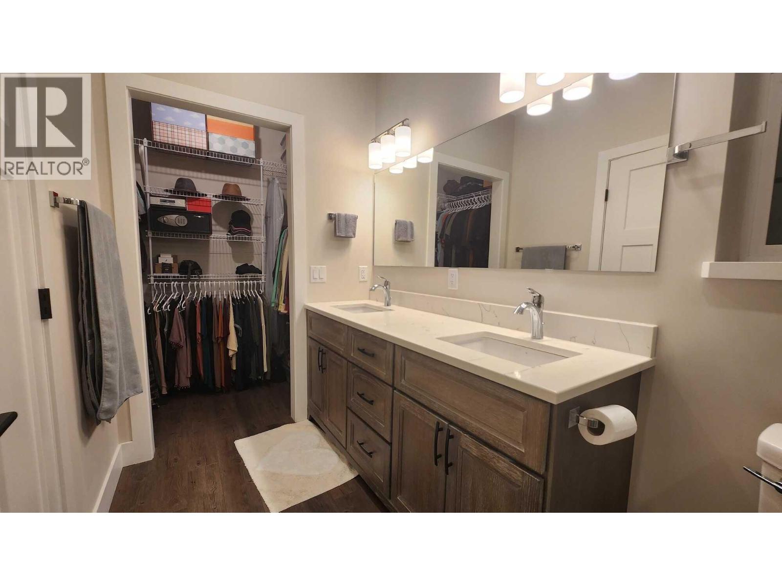 80 15 Avenue Se, Salmon Arm, British Columbia  V1E 0G3 - Photo 7 - 10380920