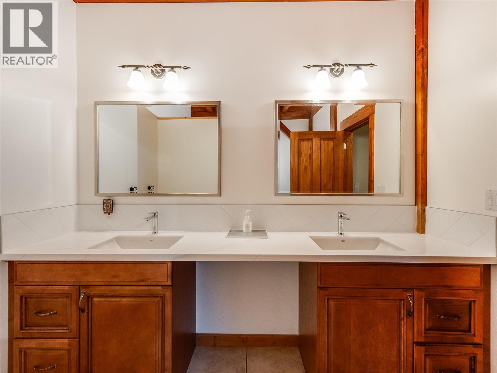 3179 Heddle Road, Nelson, British Columbia  V1L 6M2 - Photo 37 - 10380904