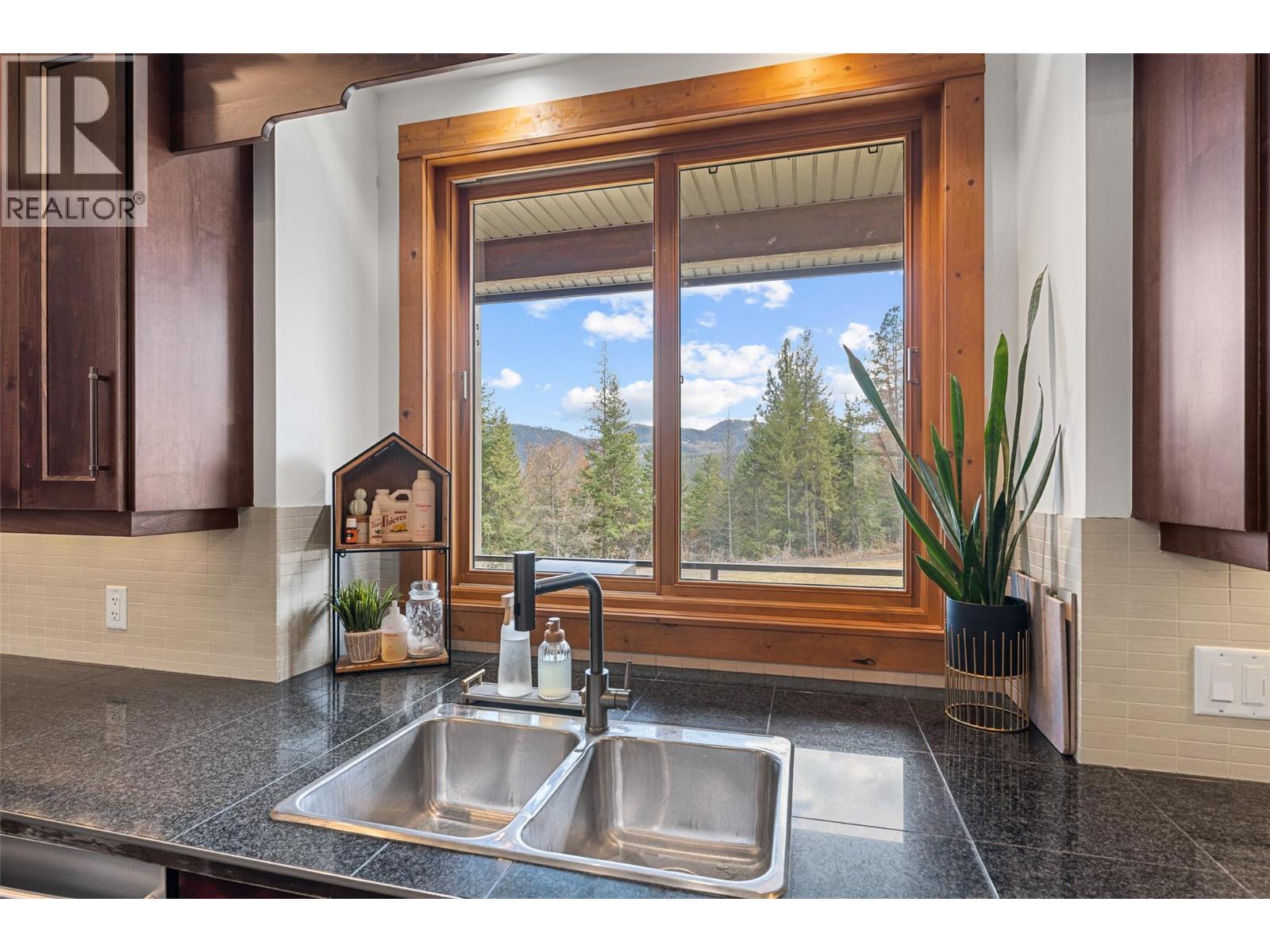 1898 Cardinal Creek Road, Kelowna, British Columbia  V1P 1J3 - Photo 21 - 10380355