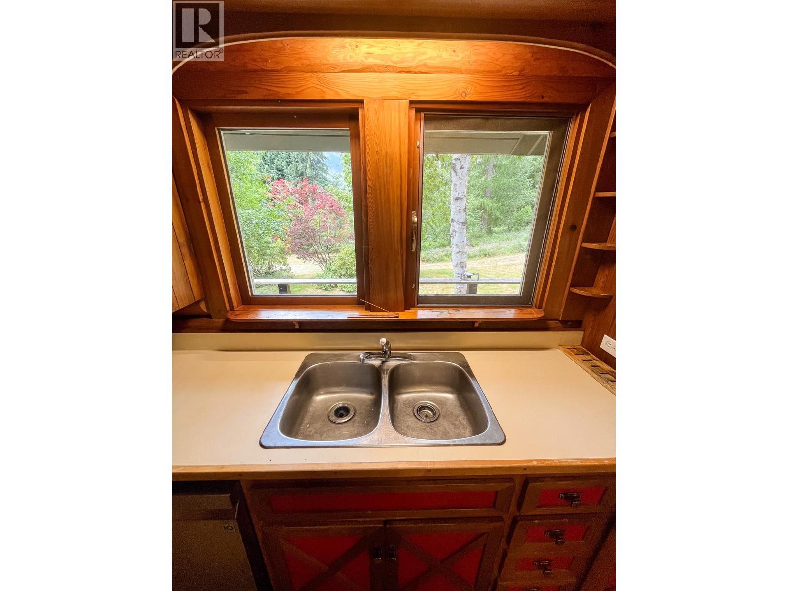 3026 Upper Slocan Park Road, Slocan Park, British Columbia  V0G 2E0 - Photo 19 - 10380713