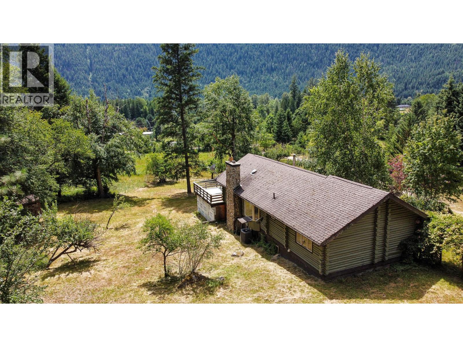 3026 Upper Slocan Park Road, Slocan Park, British Columbia  V0G 2E0 - Photo 3 - 10380713