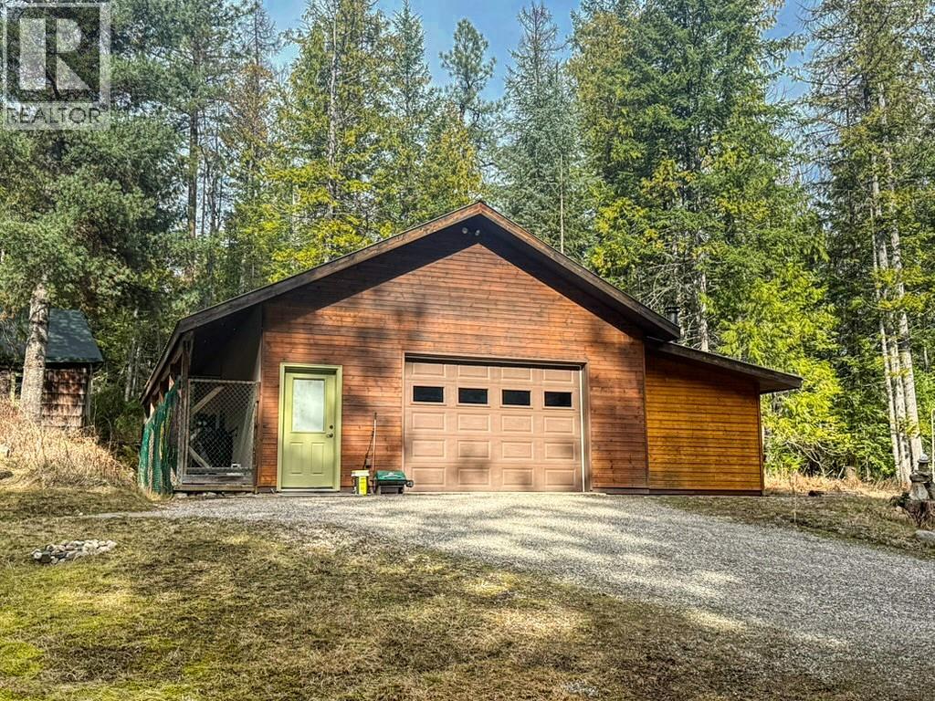 16317 Cedar Road, Crawford Bay, British Columbia  V0B 1E0 - Photo 33 - 10377510
