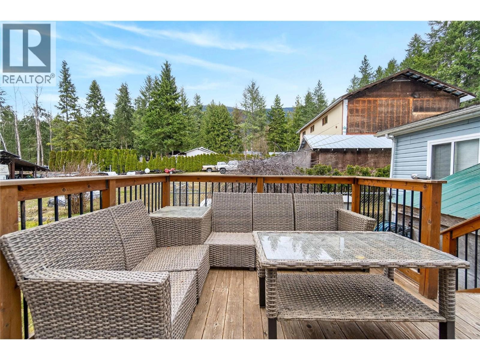 19 West Poirier Road, Mara, British Columbia  V0E 2K0 - Photo 36 - 10380944