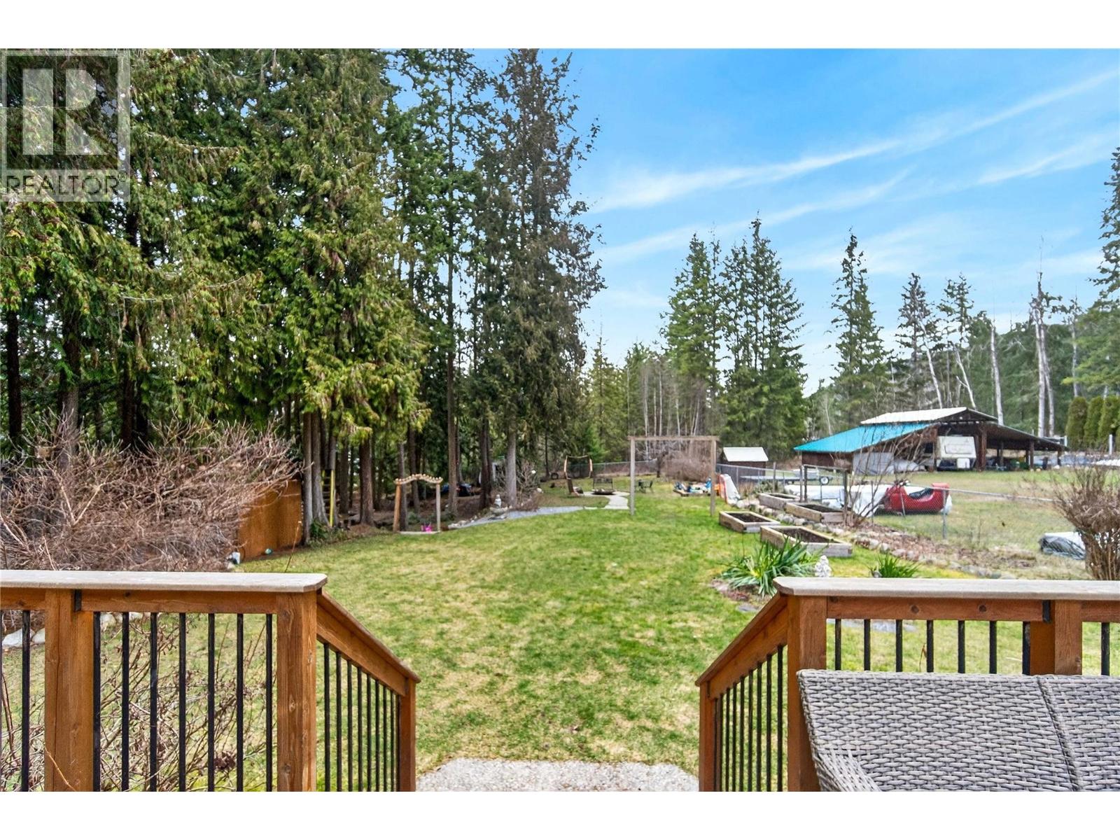 19 West Poirier Road, Mara, British Columbia  V0E 2K0 - Photo 38 - 10380944