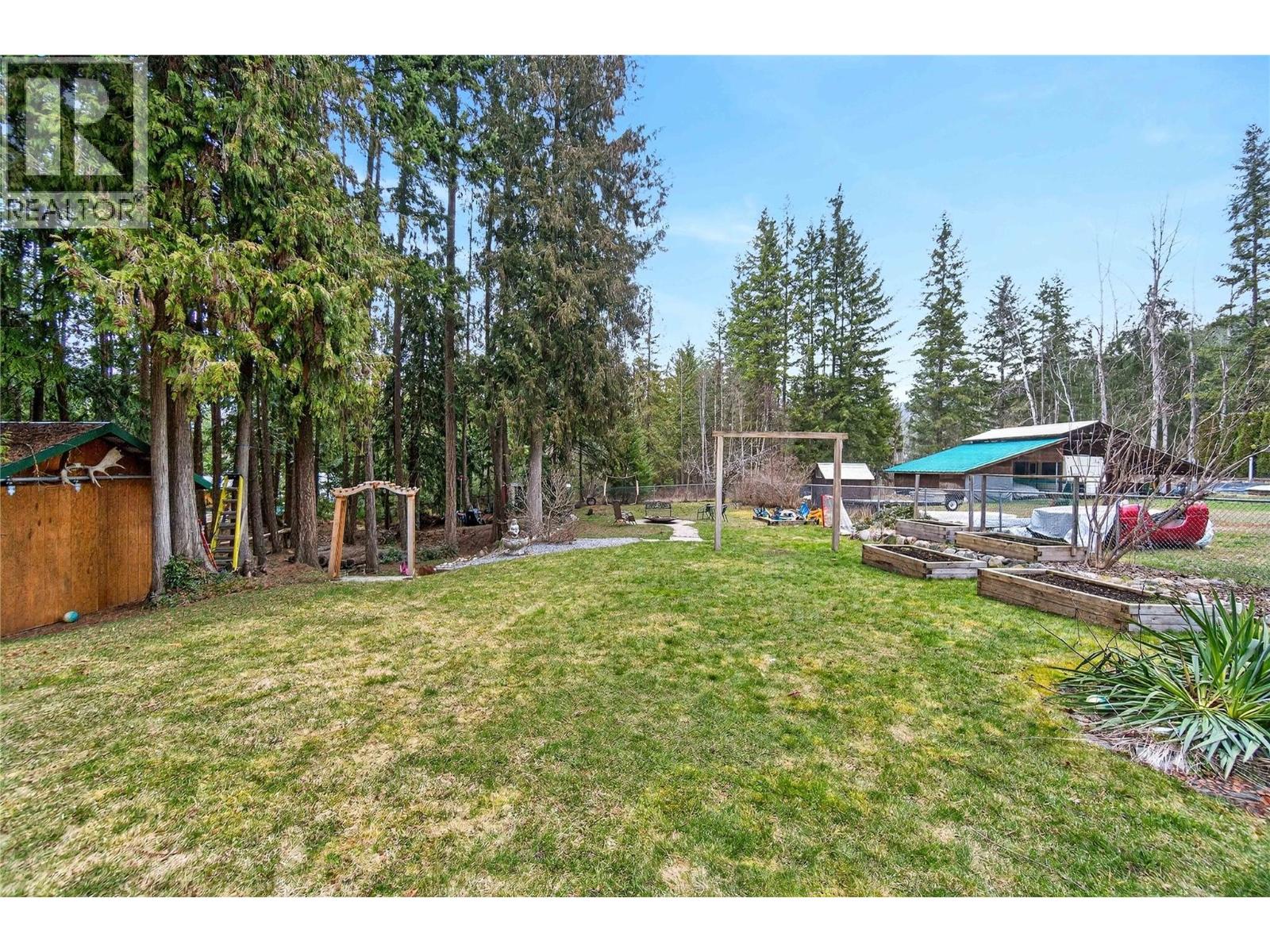 19 West Poirier Road, Mara, British Columbia  V0E 2K0 - Photo 39 - 10380944