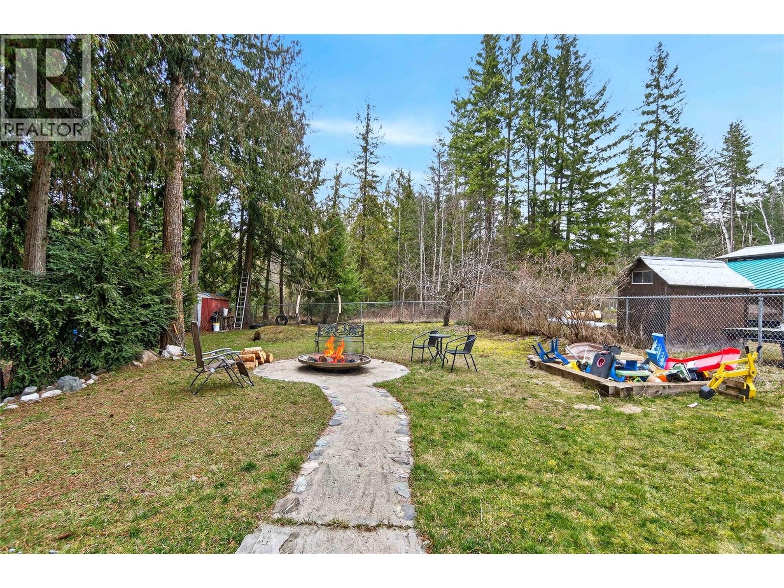 19 West Poirier Road, Mara, British Columbia  V0E 2K0 - Photo 43 - 10380944
