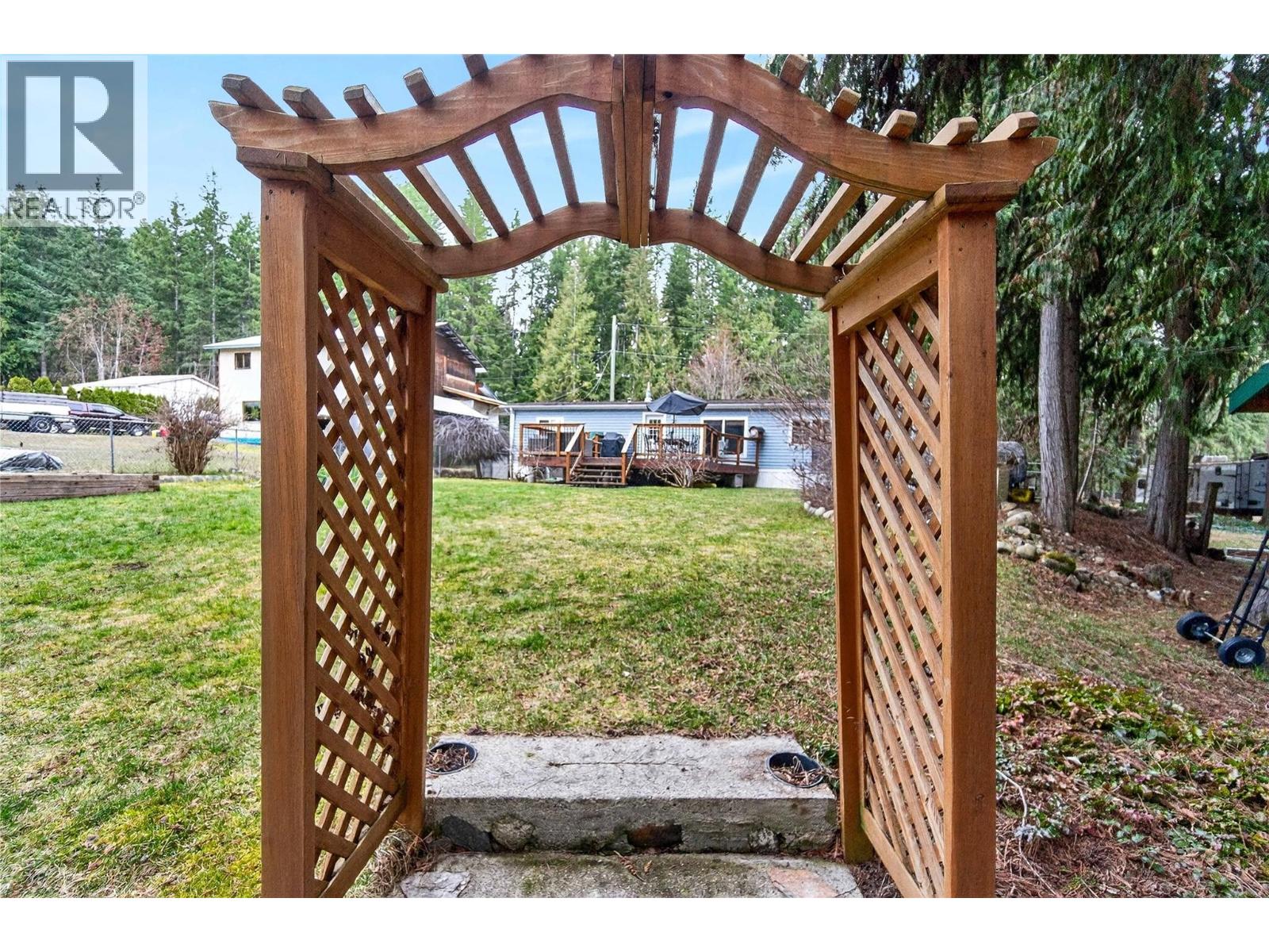 19 West Poirier Road, Mara, British Columbia  V0E 2K0 - Photo 49 - 10380944