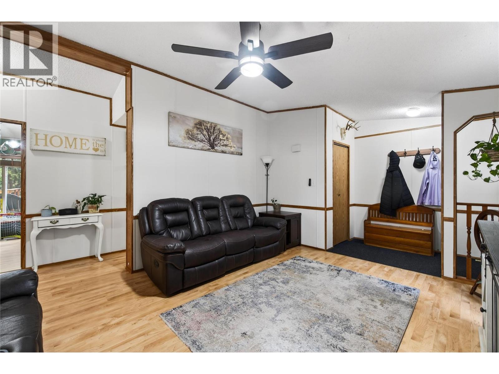 19 West Poirier Road, Mara, British Columbia  V0E 2K0 - Photo 5 - 10380944