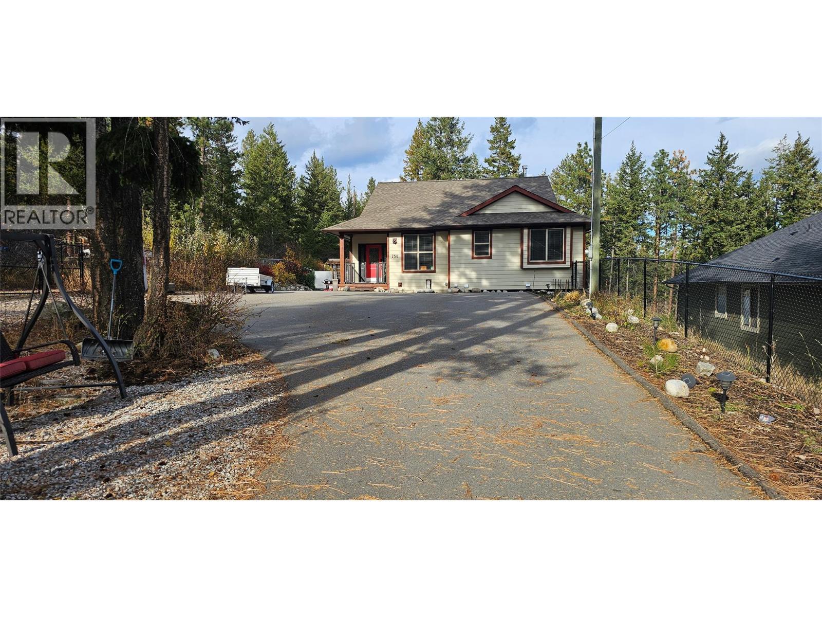 750 Firwood Road, Kelowna, British Columbia  V1Z 3V5 - Photo 2 - 10380848