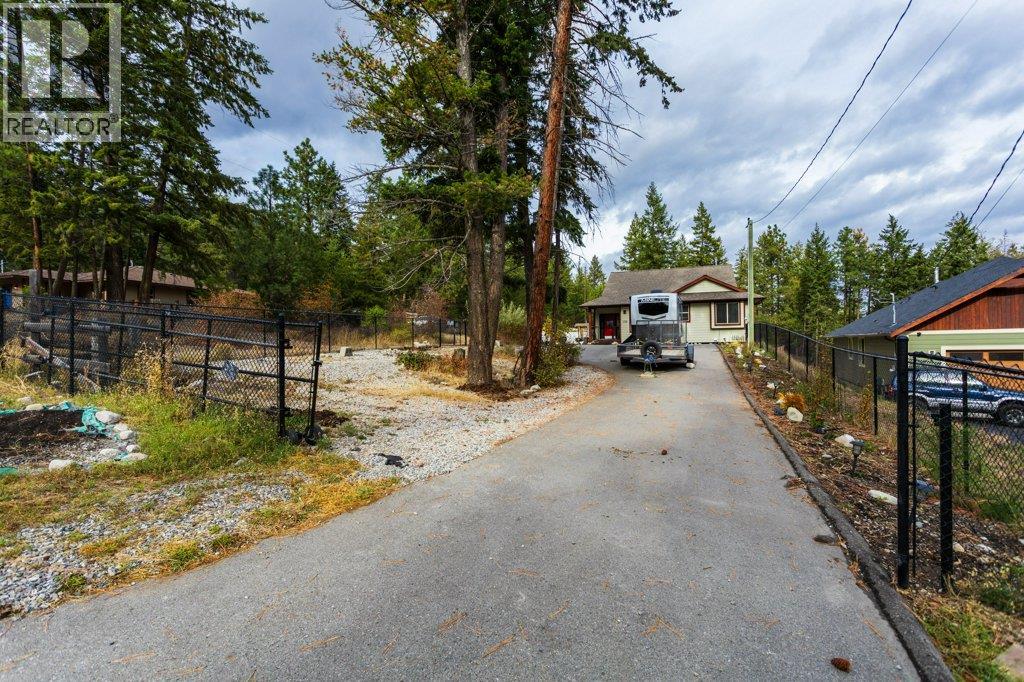750 Firwood Road, Kelowna, British Columbia  V1Z 3V5 - Photo 4 - 10380848