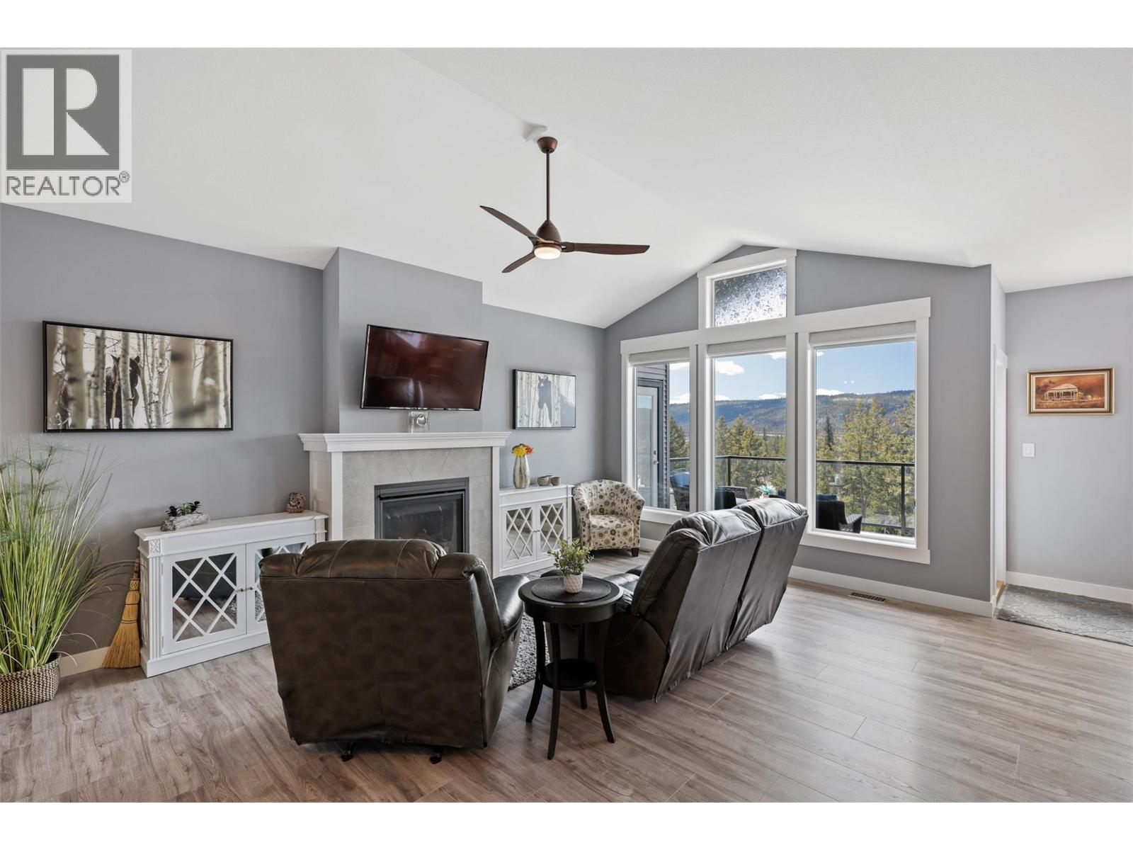 428 Daladon Drive, Logan Lake, British Columbia  V0K 1W0 - Photo 3 - 10380616