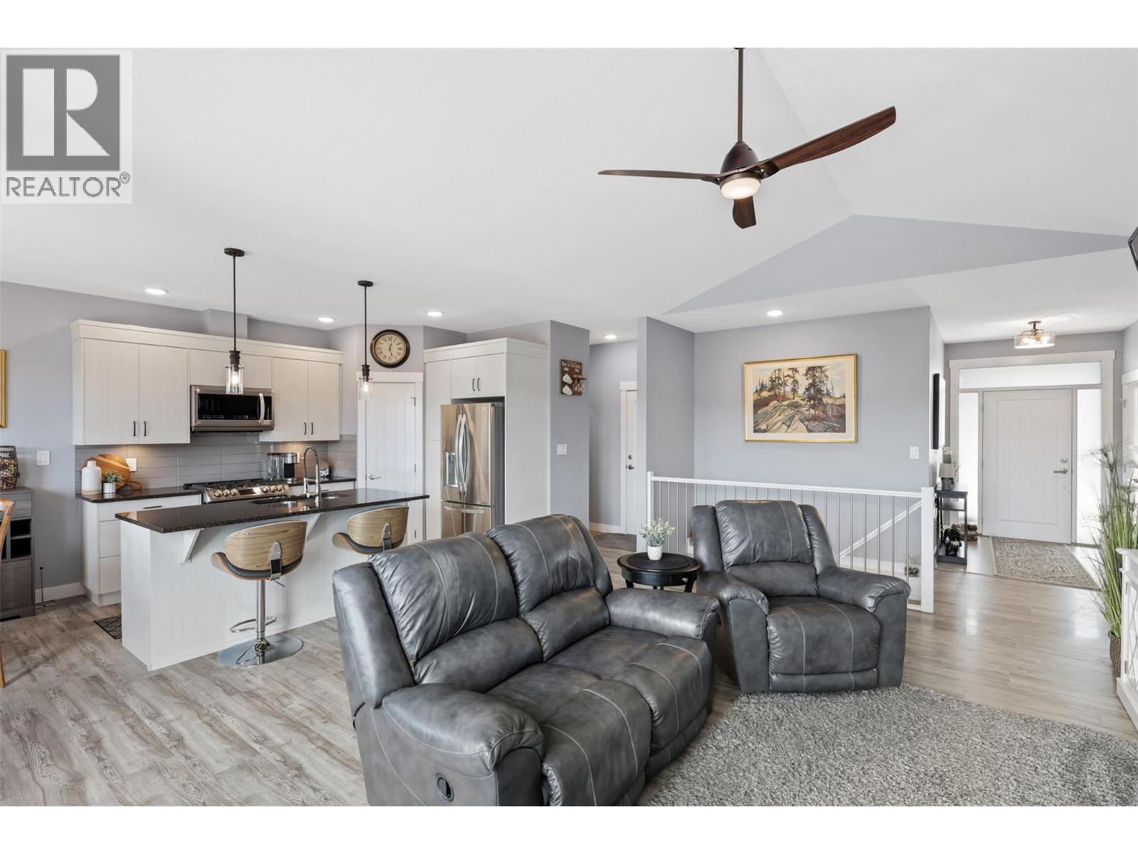 428 Daladon Drive, Logan Lake, British Columbia  V0K 1W0 - Photo 5 - 10380616