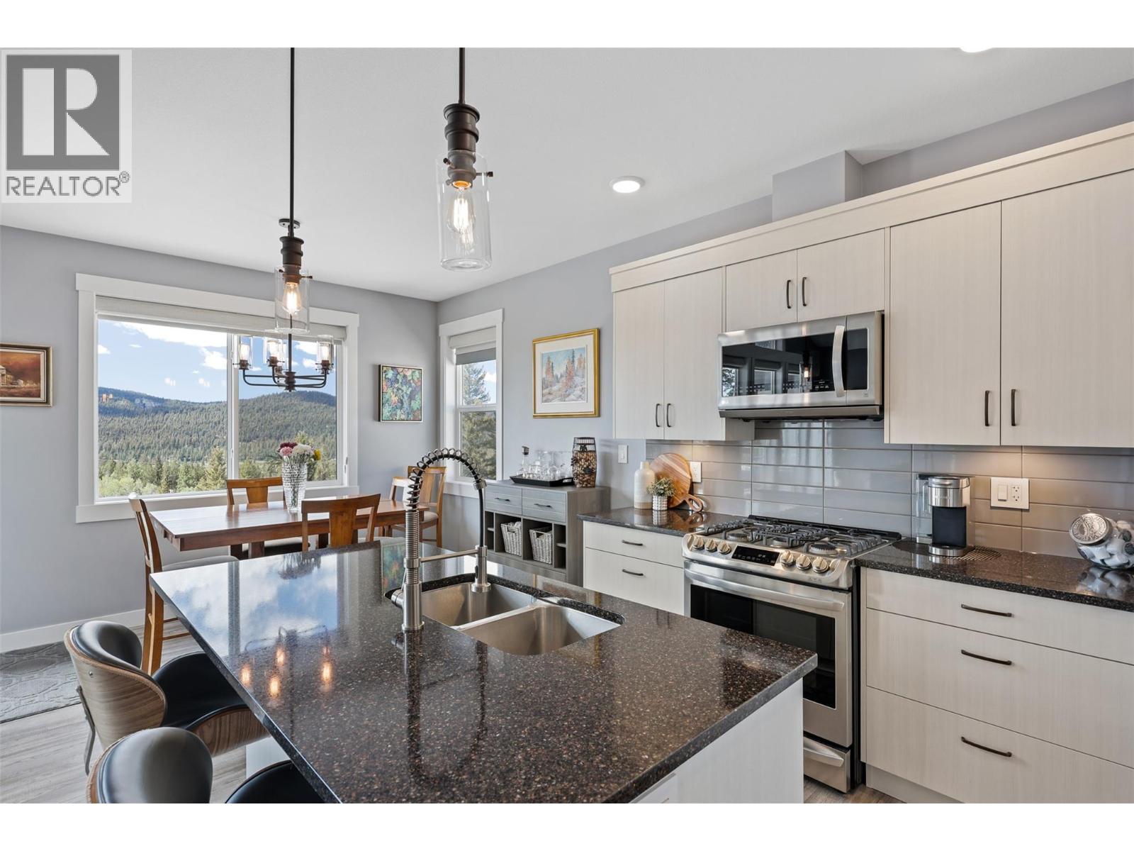 428 Daladon Drive, Logan Lake, British Columbia  V0K 1W0 - Photo 7 - 10380616