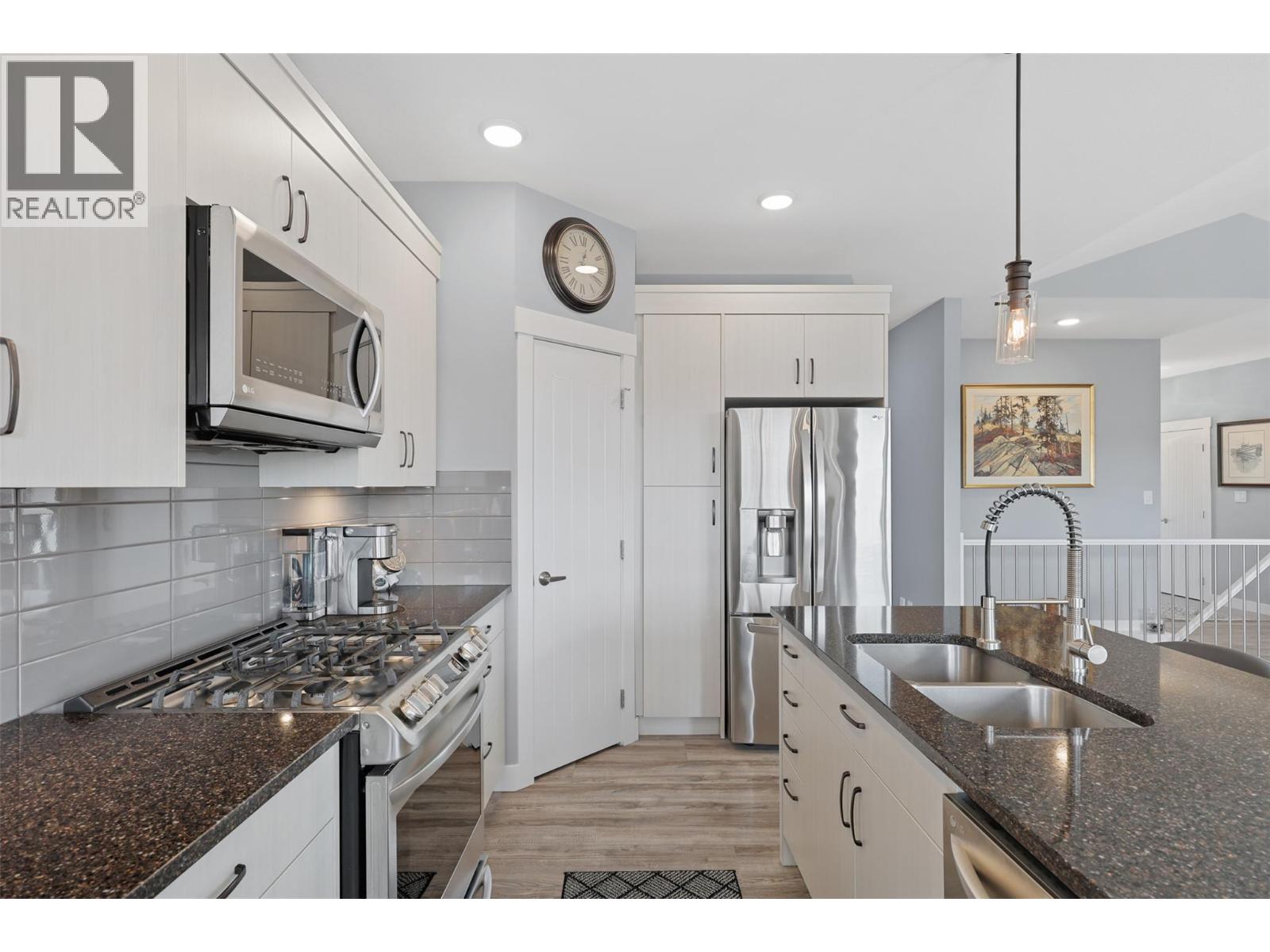 428 Daladon Drive, Logan Lake, British Columbia  V0K 1W0 - Photo 9 - 10380616