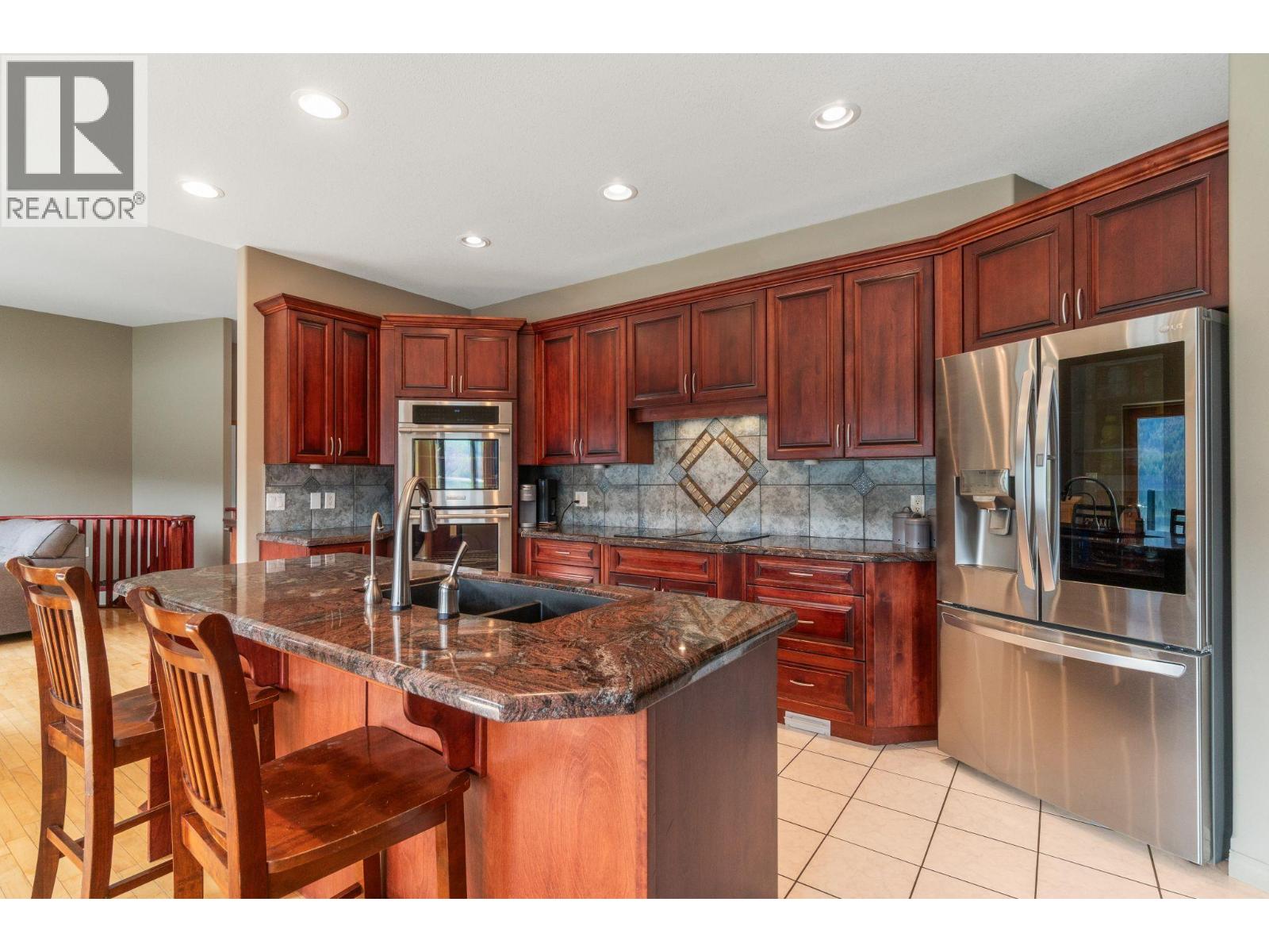 3918 Parri Road, Sorrento, British Columbia  V0E 2W0 - Photo 11 - 10380349