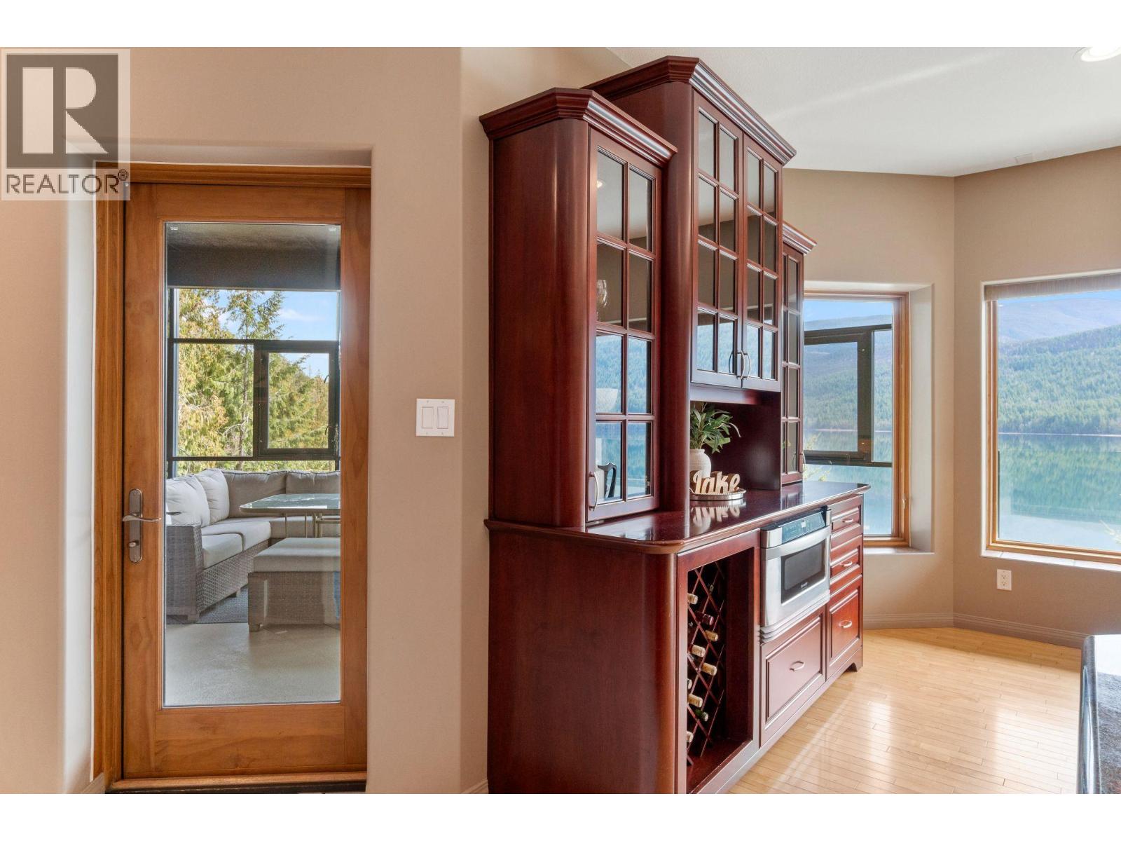 3918 Parri Road, Sorrento, British Columbia  V0E 2W0 - Photo 14 - 10380349