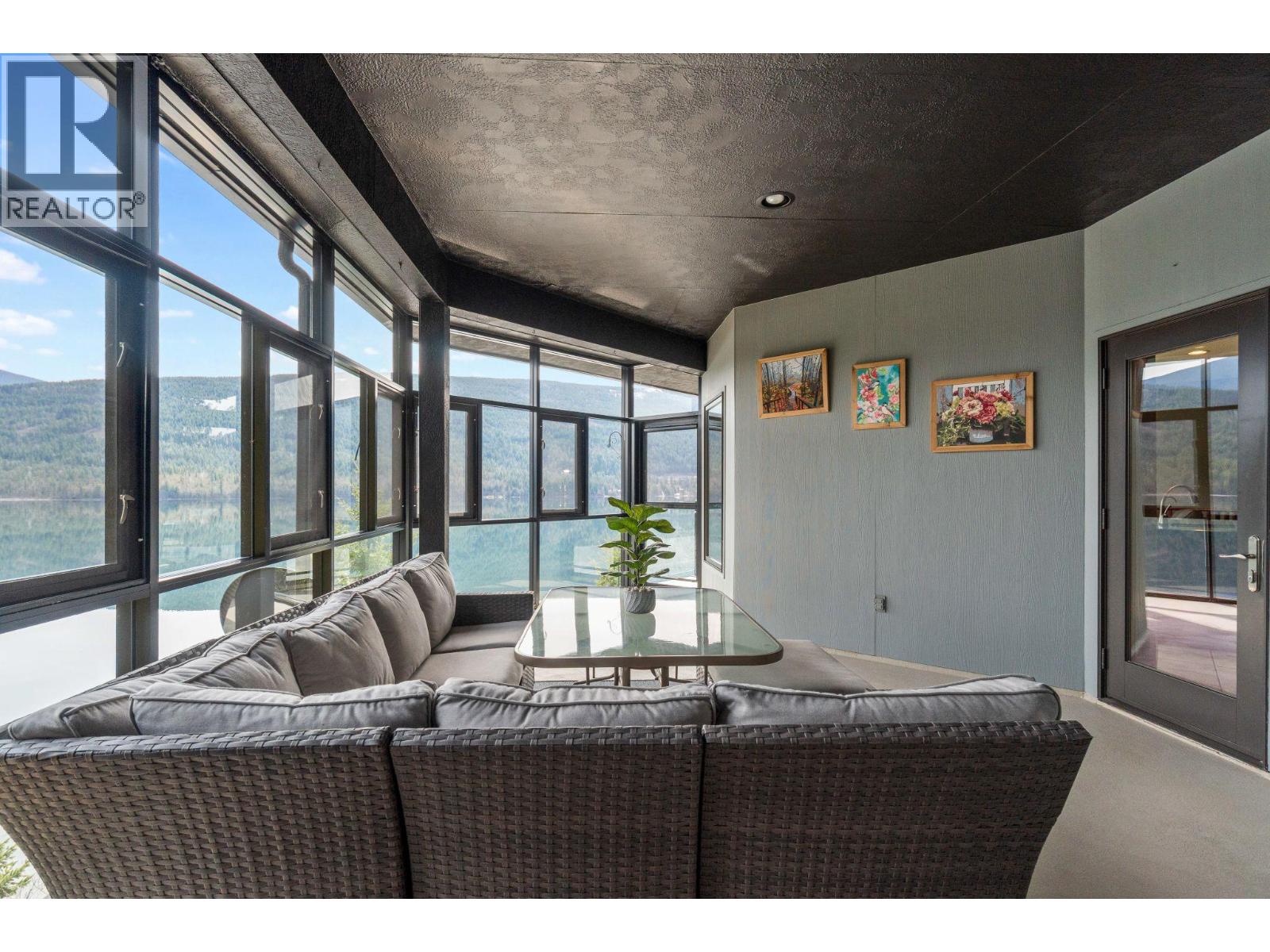 3918 Parri Road, Sorrento, British Columbia  V0E 2W0 - Photo 18 - 10380349