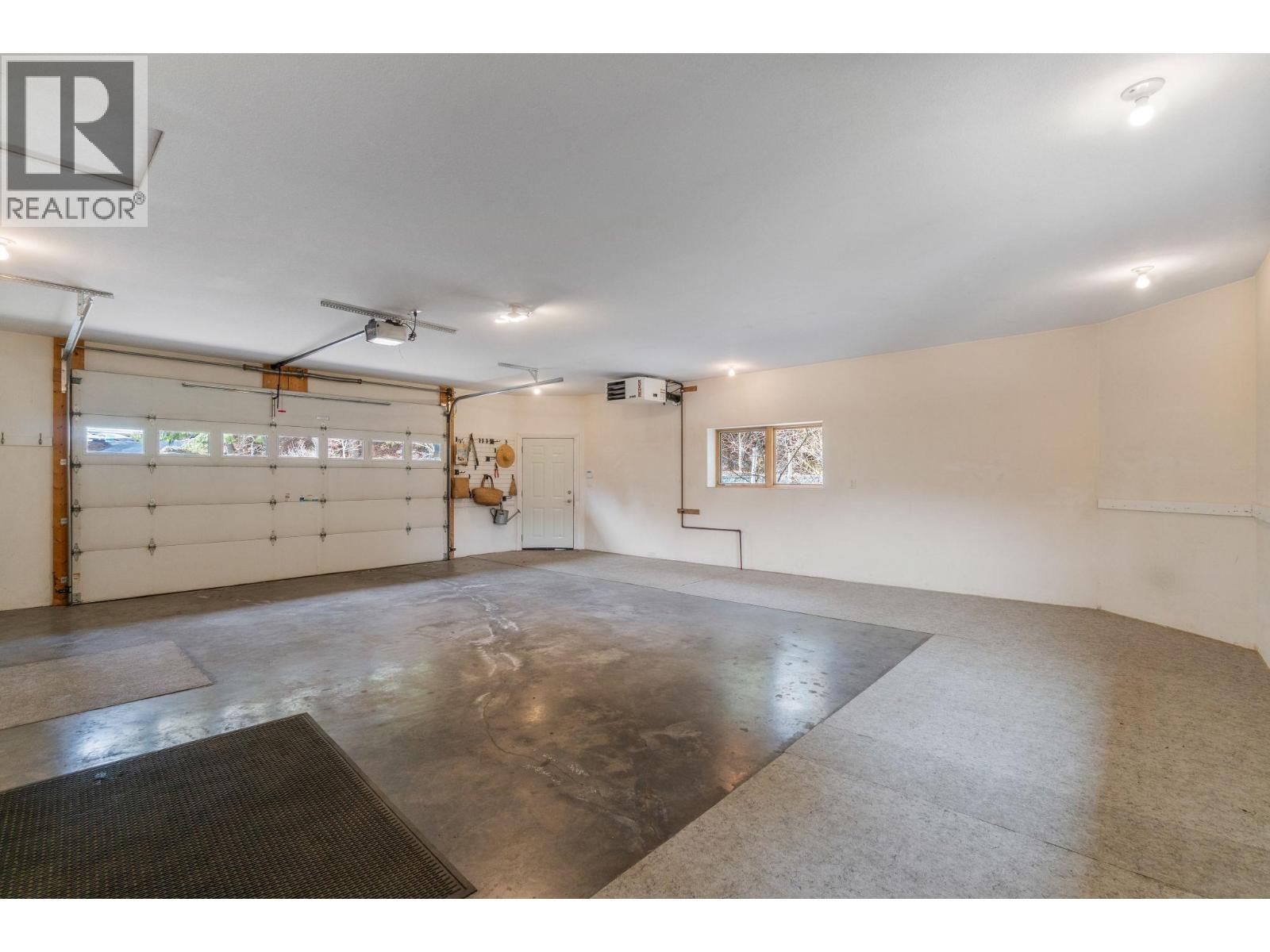 3918 Parri Road, Sorrento, British Columbia  V0E 2W0 - Photo 24 - 10380349