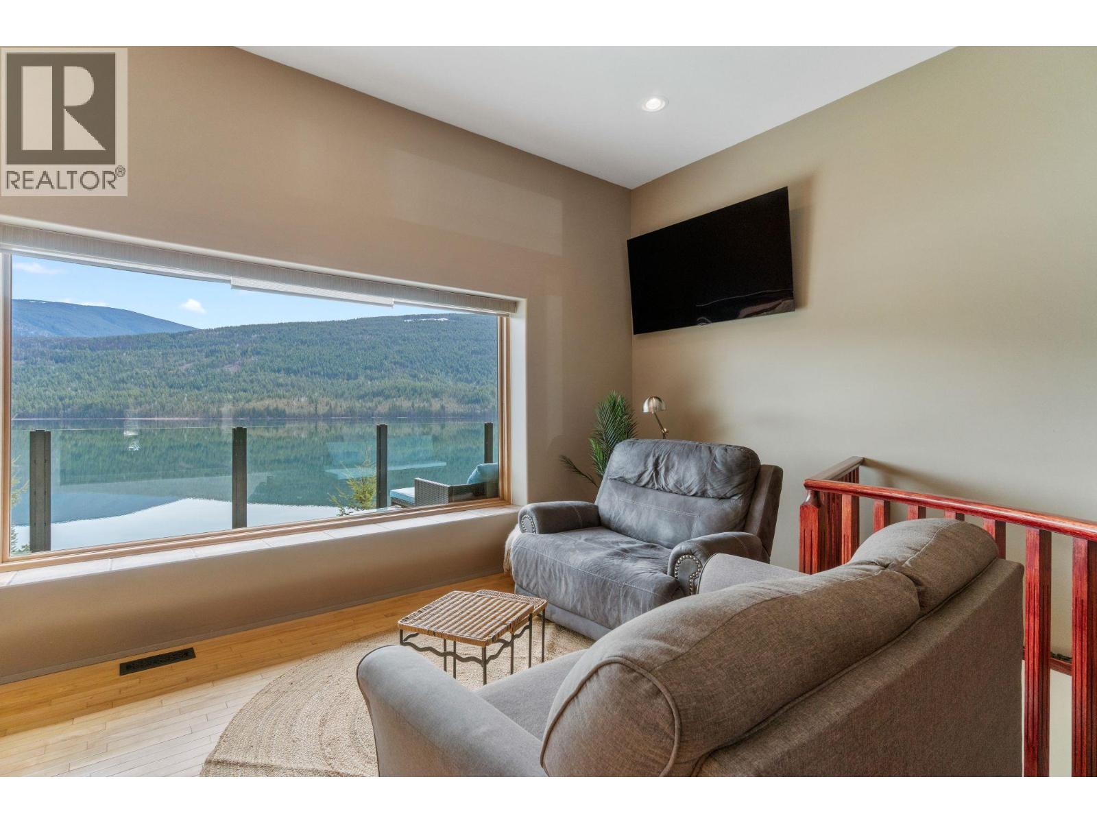 3918 Parri Road, Sorrento, British Columbia  V0E 2W0 - Photo 31 - 10380349