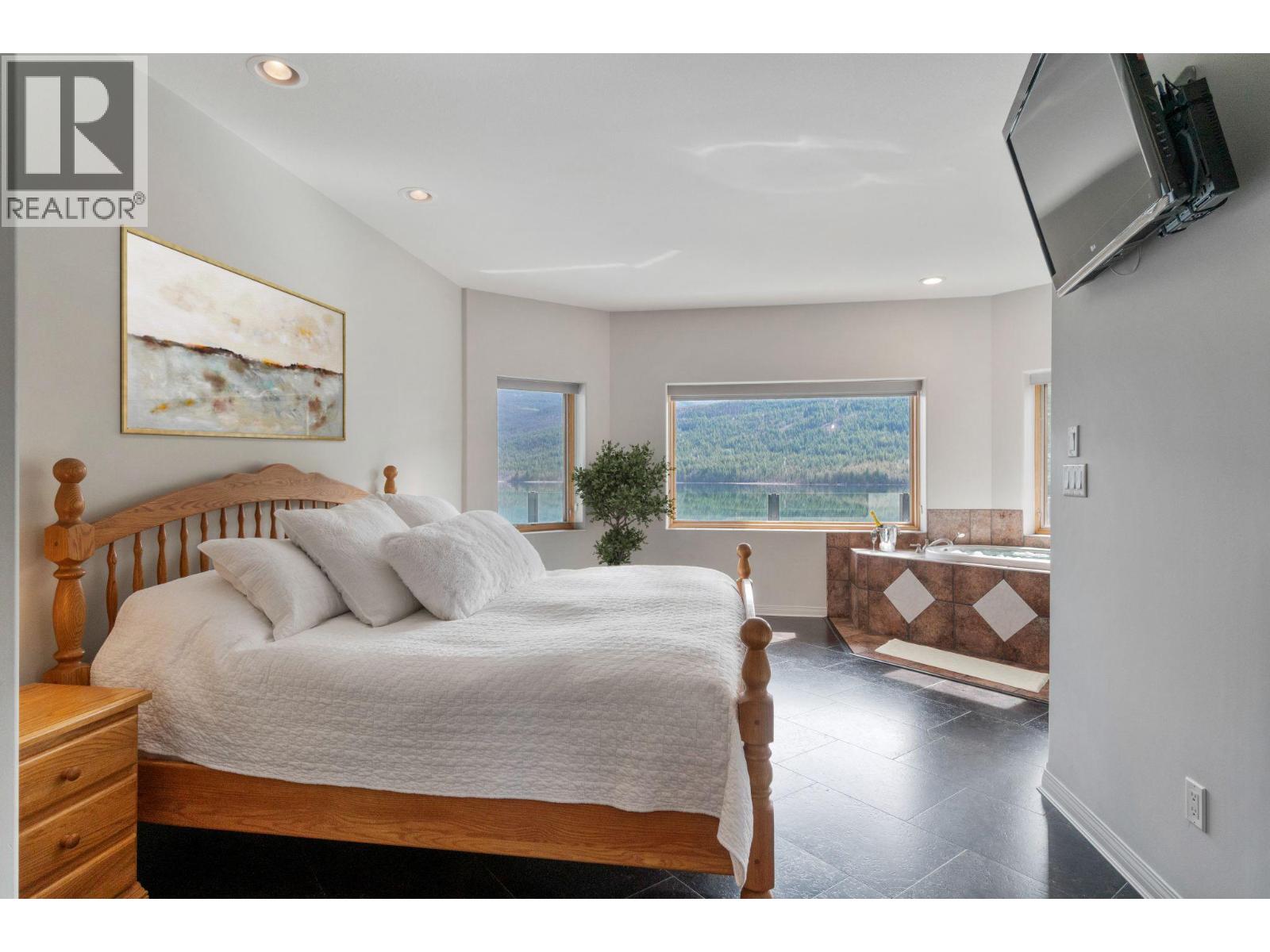 3918 Parri Road, Sorrento, British Columbia  V0E 2W0 - Photo 33 - 10380349