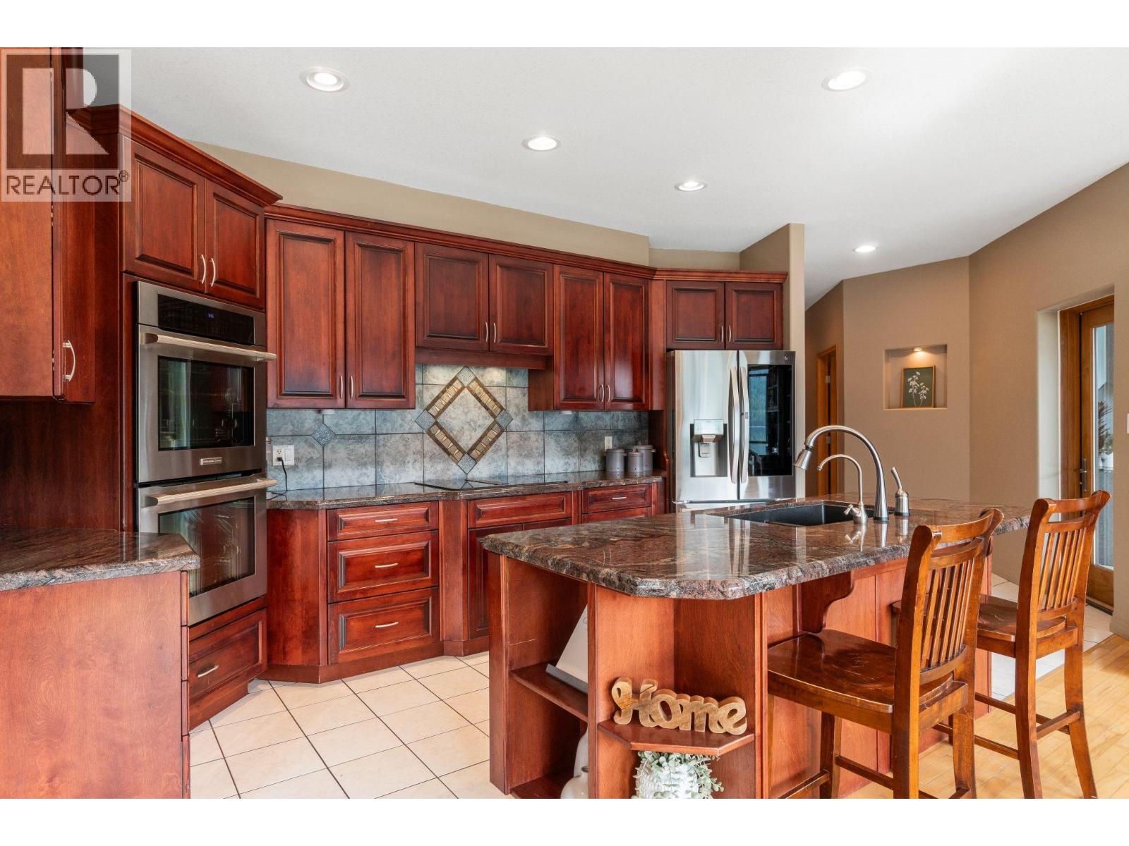 3918 Parri Road, Sorrento, British Columbia  V0E 2W0 - Photo 8 - 10380349