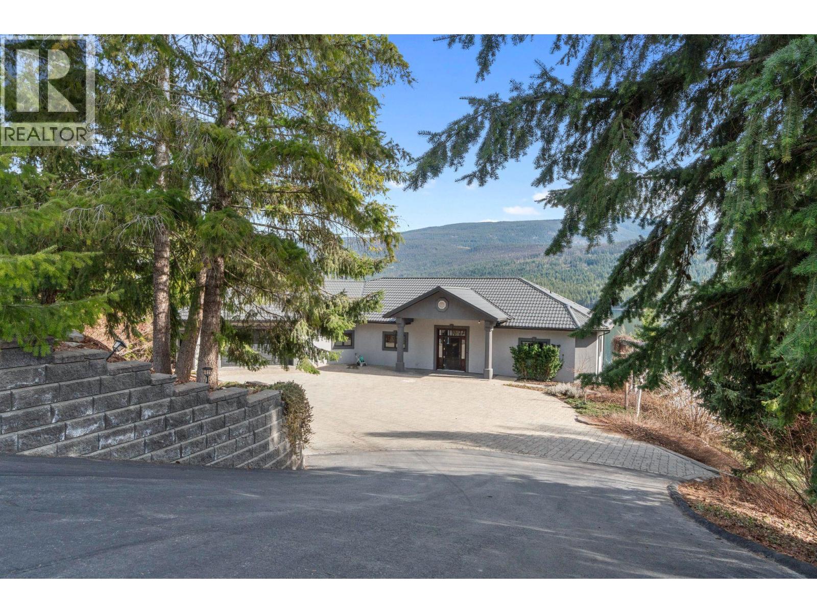 3918 Parri Road, Sorrento, British Columbia  V0E 2W0 - Photo 84 - 10380349