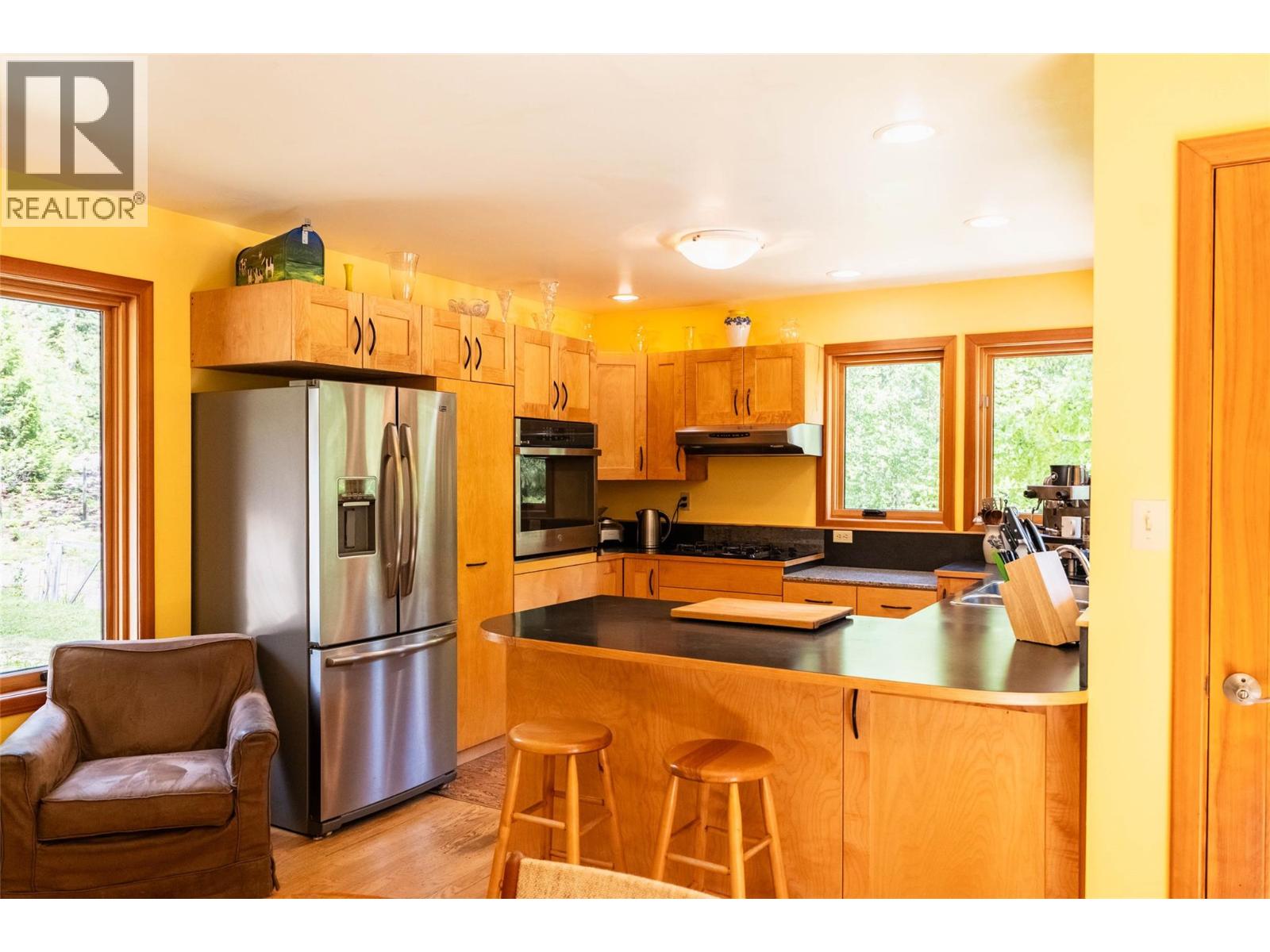 3675 Thompson Road, Bonnington Falls, British Columbia  V0G 2G3 - Photo 10 - 10380816