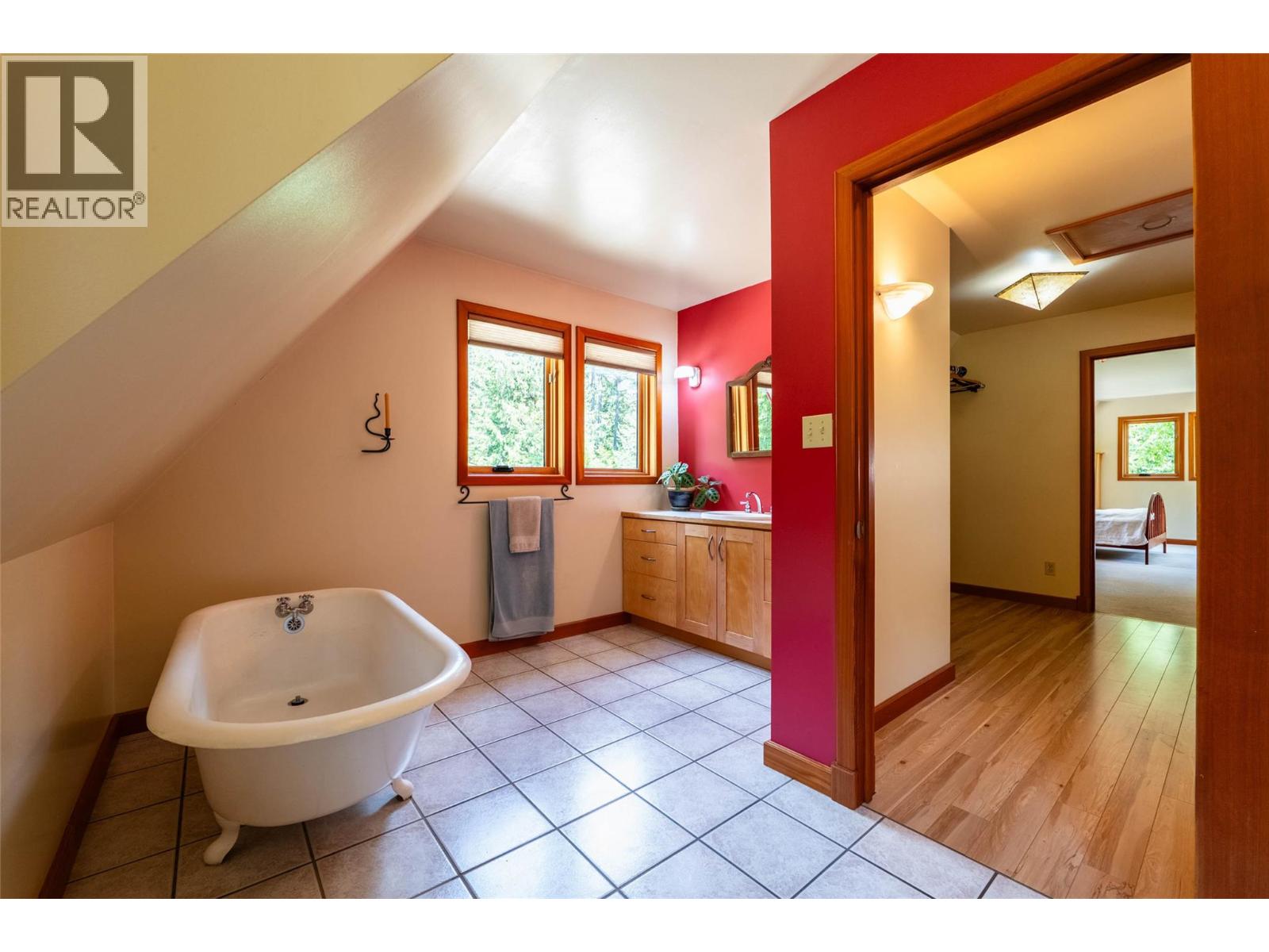 3675 Thompson Road, Bonnington Falls, British Columbia  V0G 2G3 - Photo 32 - 10380816